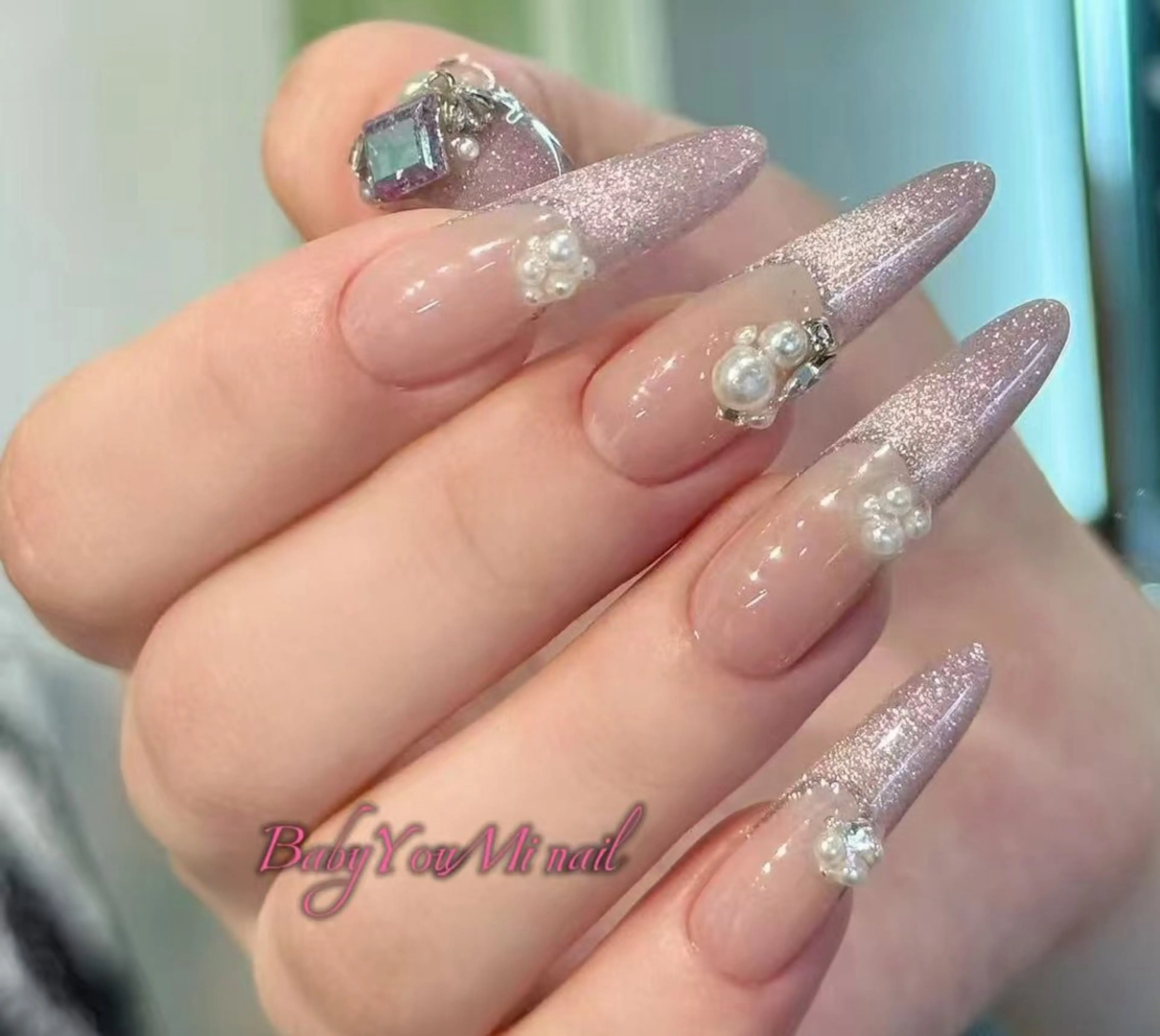 ネイル オーロラネイル フラワーネイル フットネイル フレンチネイル ジェルネイル ハンドネイル BabyYouMi nailのネイルデザイン