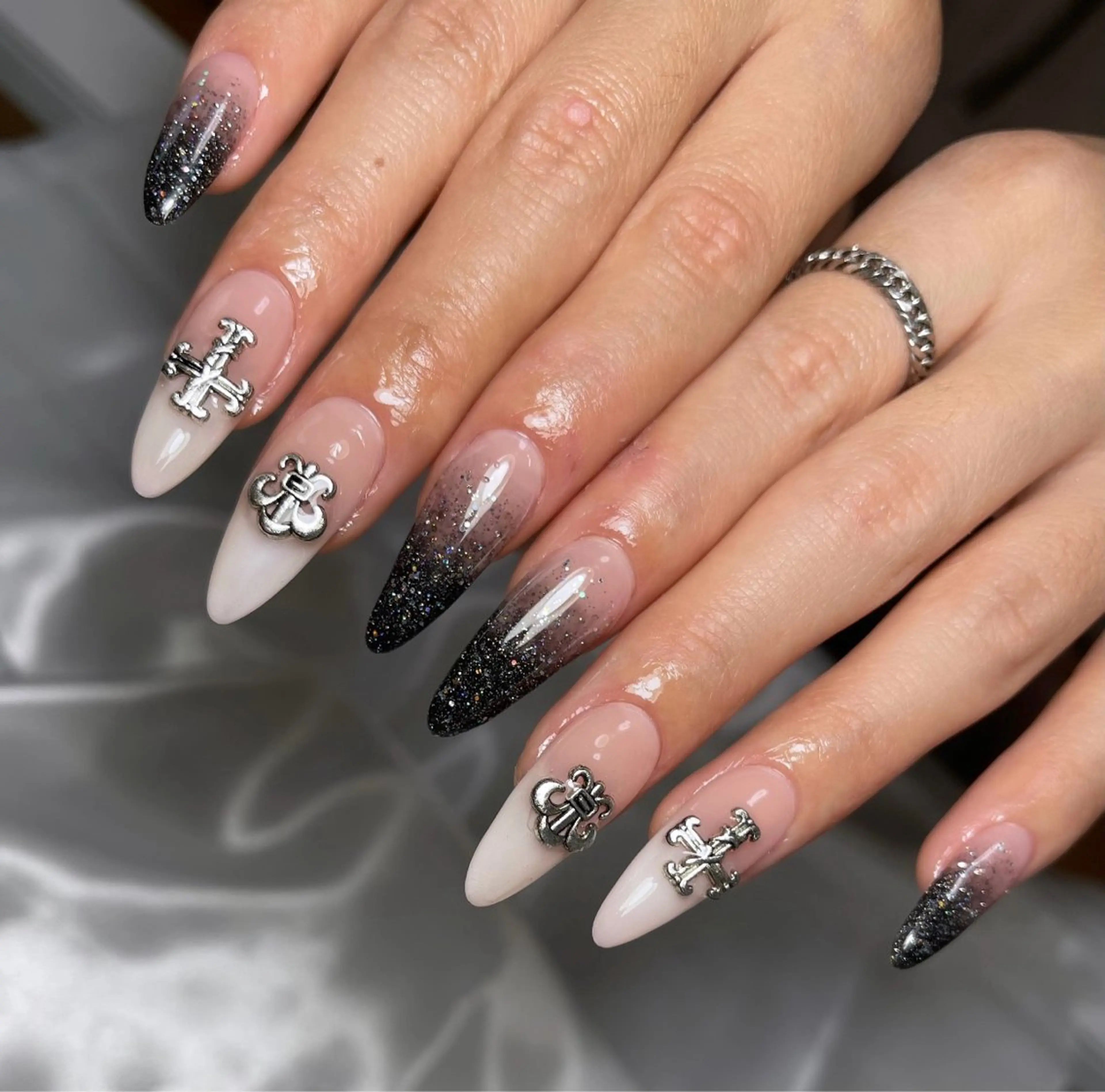 ネイル ハンドネイル andilios / private nail salon所属・andilios / shioriのネイルデザイン