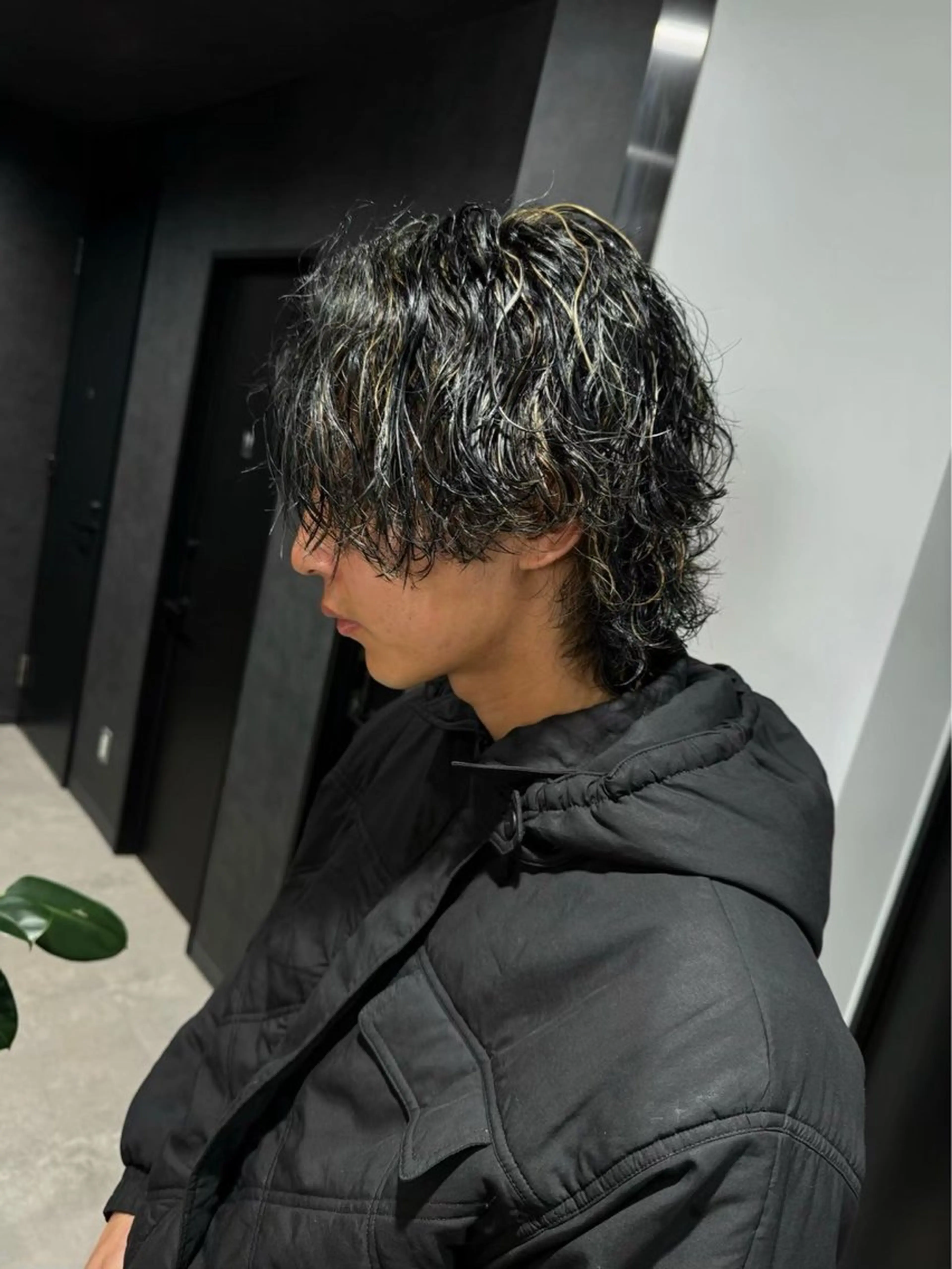 ミディアム カラー パーマ メンズ ミディアムパーマ メンズパーマ ⚡️メンズ特化⚡️ RYUKIのヘアスタイル