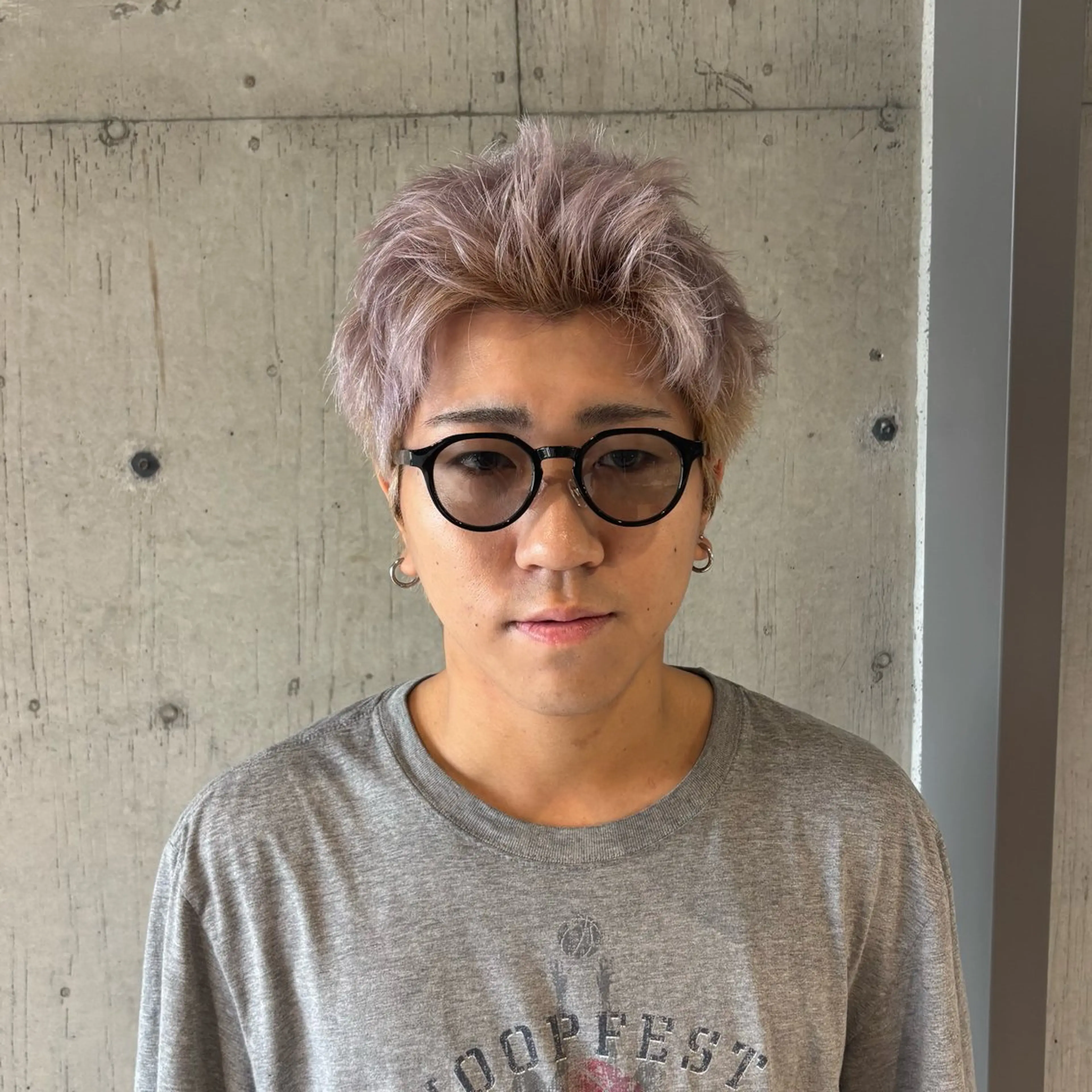 ショート カラー メンズ ヘアカラー トリートメント ヘッドスパ ヘアセット 🍎ハイトーン/ 透明感カラー🍎リオのヘアスタイル
