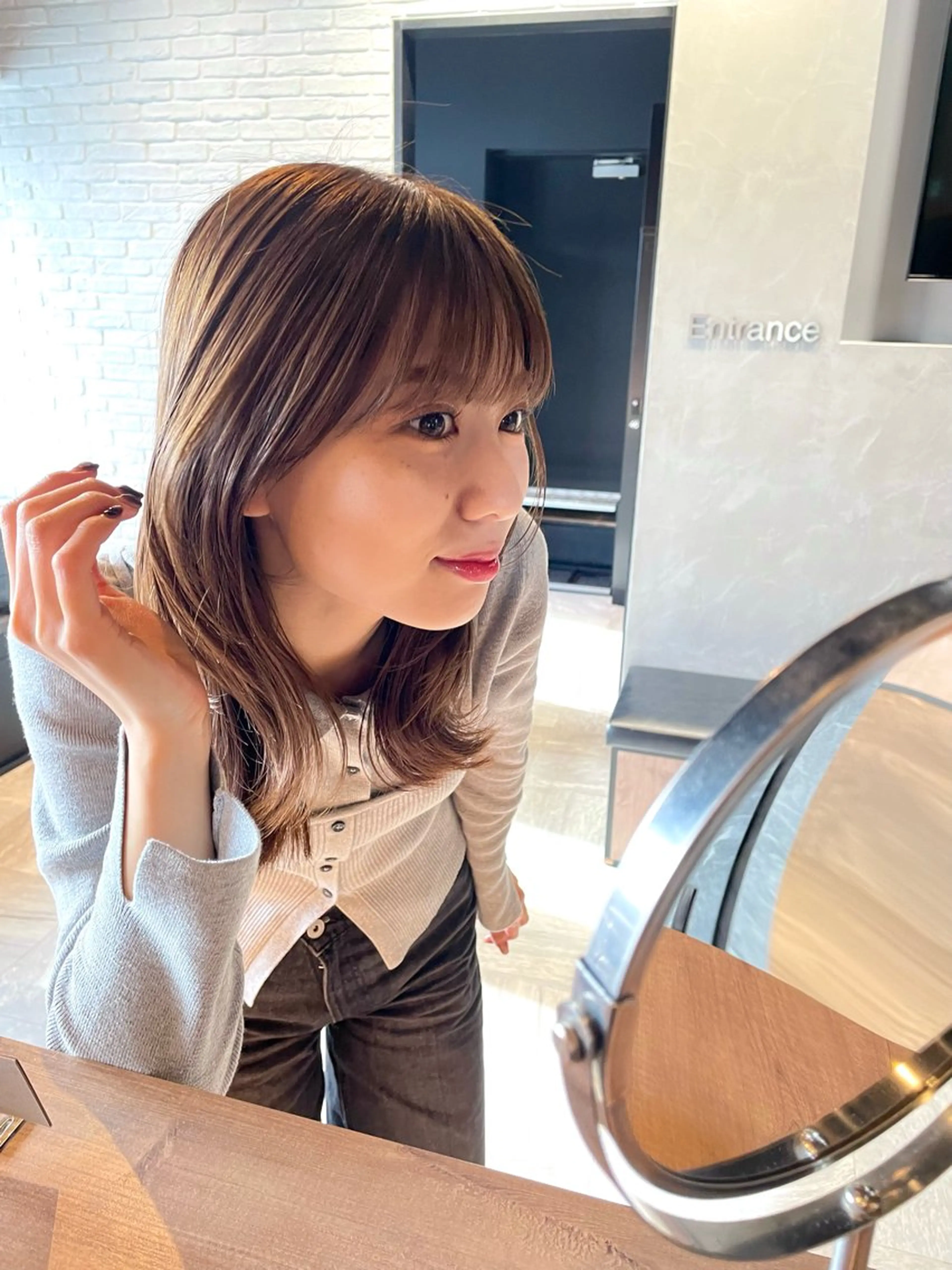 ミディアム カラー パーマ カット ヘアカラー トリートメント ヘッドスパ ヘアセット レイヤー/透明感/ 髪質改善🩵NANAのヘアスタイル