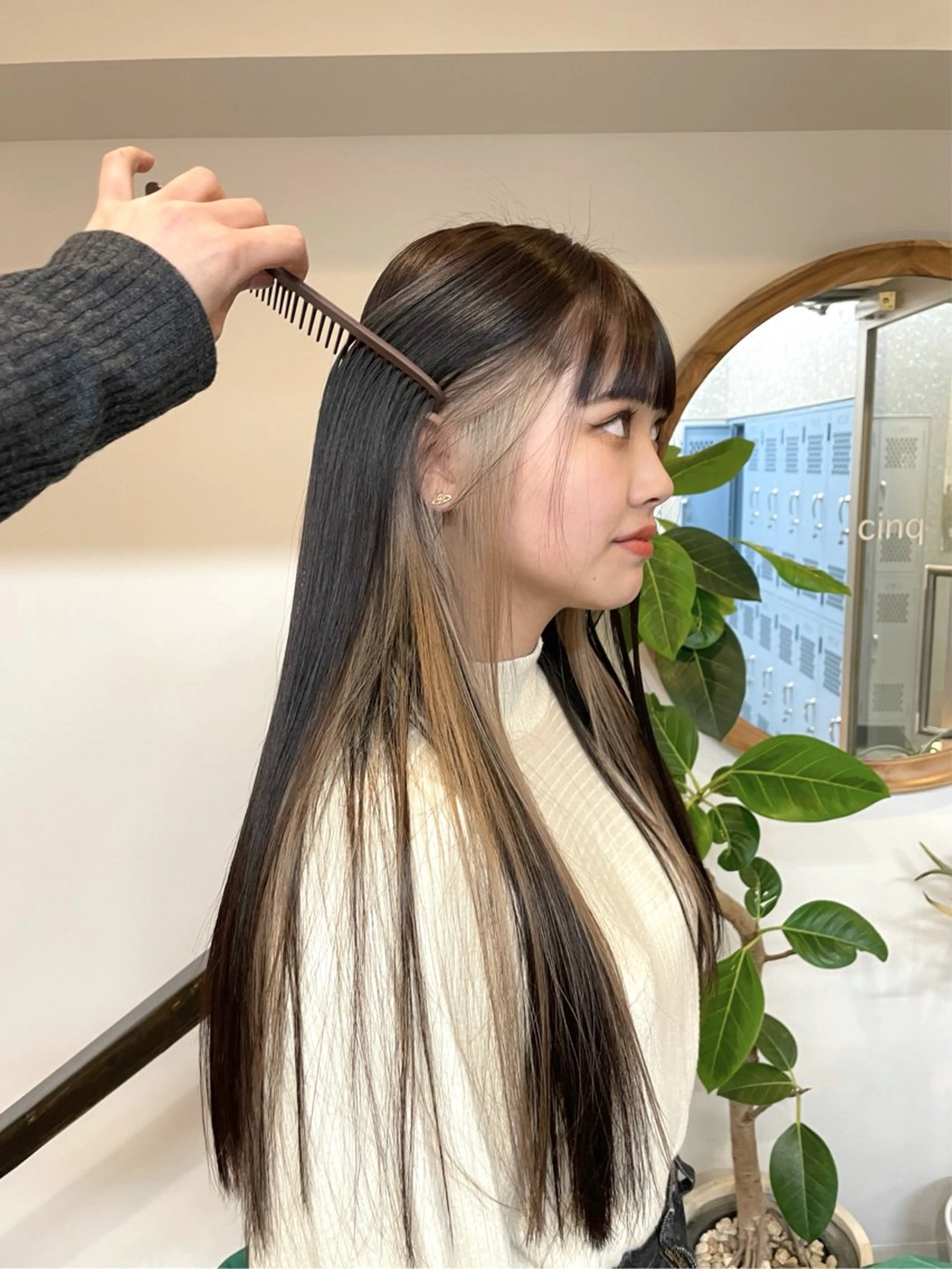 ロング カラー ベージュカラー ブリーチ ダブルカラー ハイトーンカラー インナーカラー ヘアカラー トリートメント ❣️本日ショート カット大募集❣️のヘアスタイル