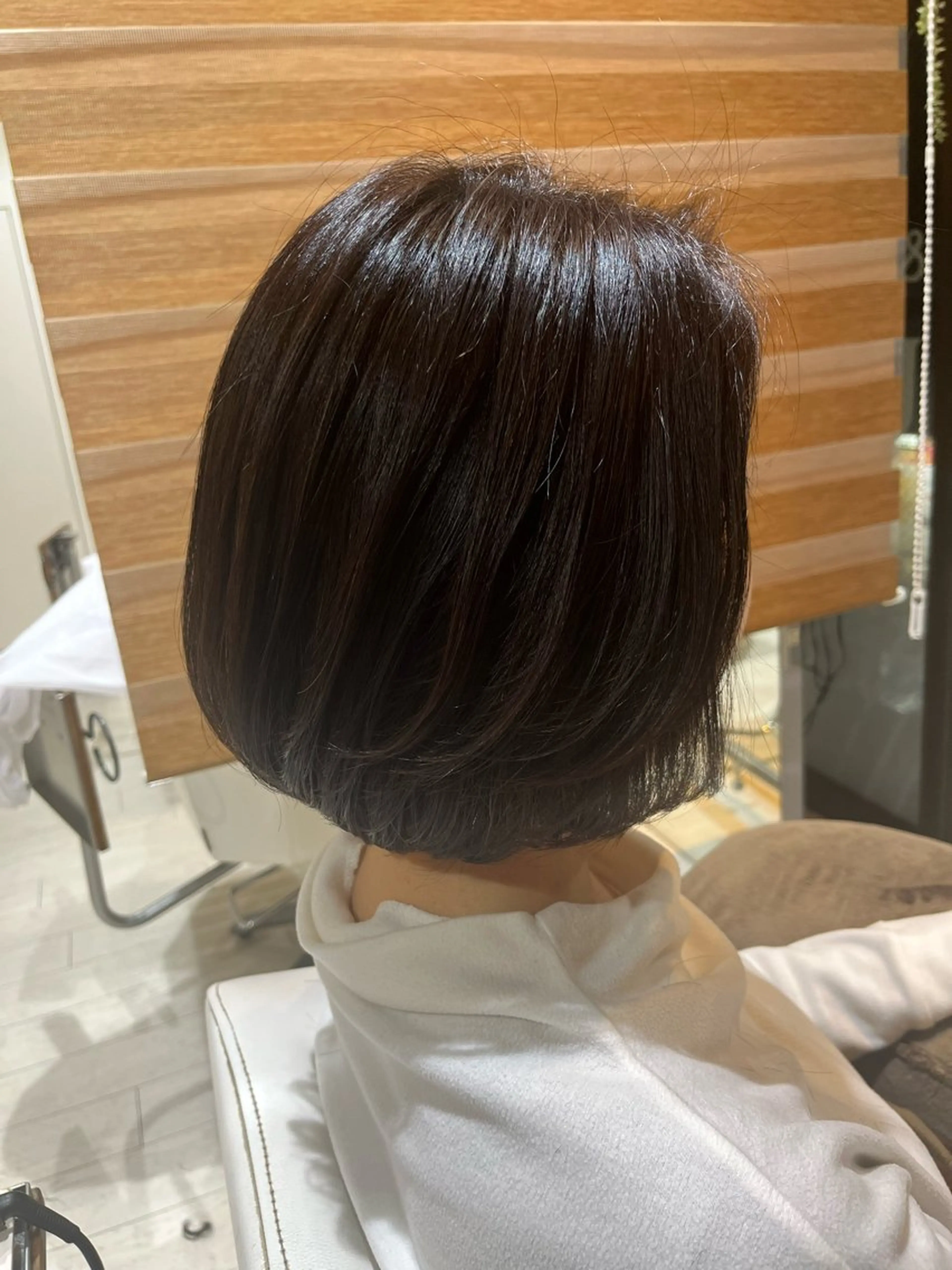 ショート ボブレイヤー ボブ レイヤーカット 須藤 百合香のヘアスタイル