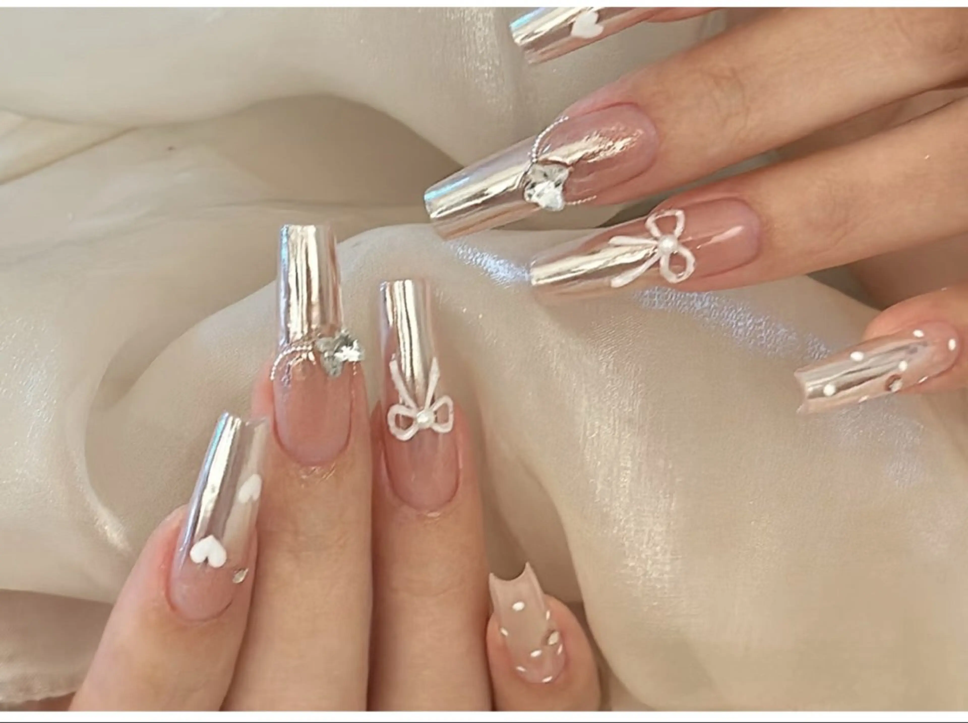 ネイル アートネイル オーロラネイル チークネイル フレンチネイル ガラスフレンチ ハンドネイル 🎀🎀YooLi Nail Salonのネイルデザイン