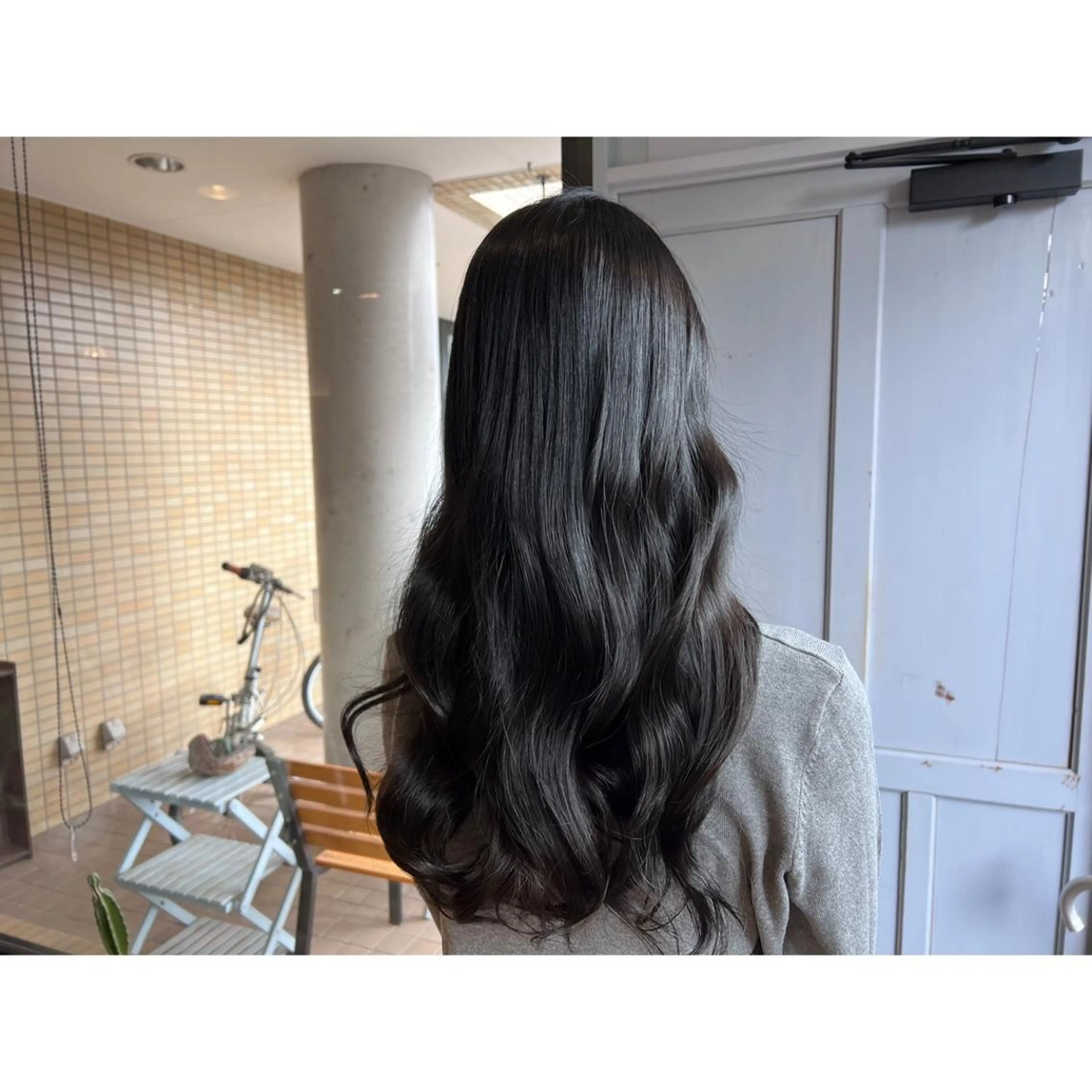 ロング カラー ヘアカラー トリートメント ツキダテ ユイのヘアスタイル