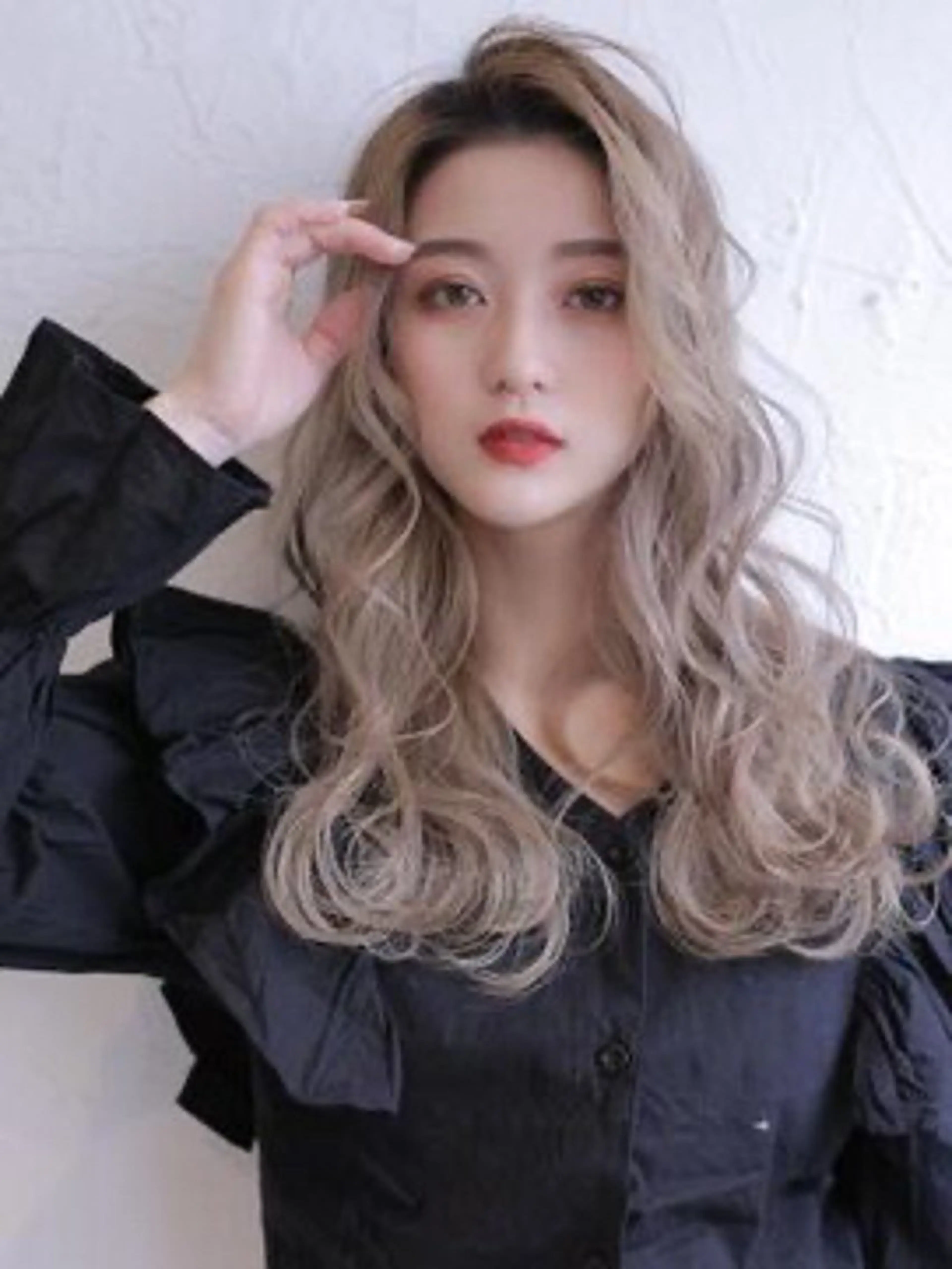 ロング カラー パーマ ヘアカラー ✖️リーアキト LEEAKITO✖️のヘアスタイル