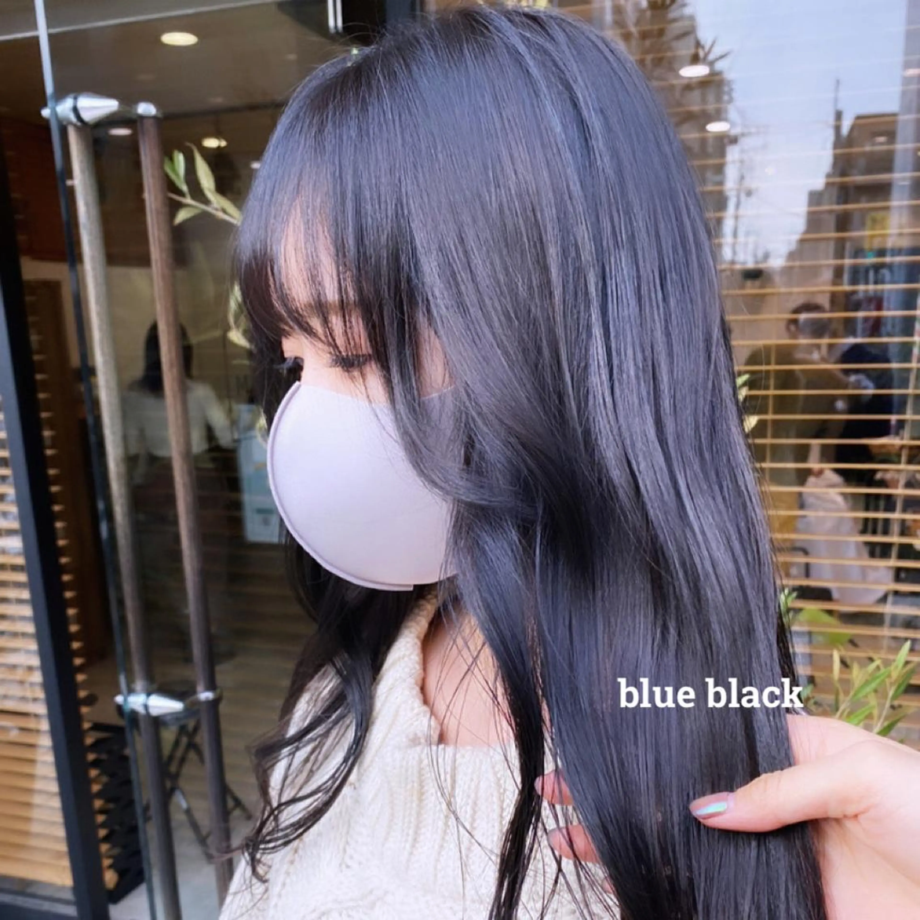 カラー 黒髪 ブルーカラー ブルーブラック ヘアカラー ブリーチ/レイヤー/ 顔周りカット/リズ♡のヘアスタイル