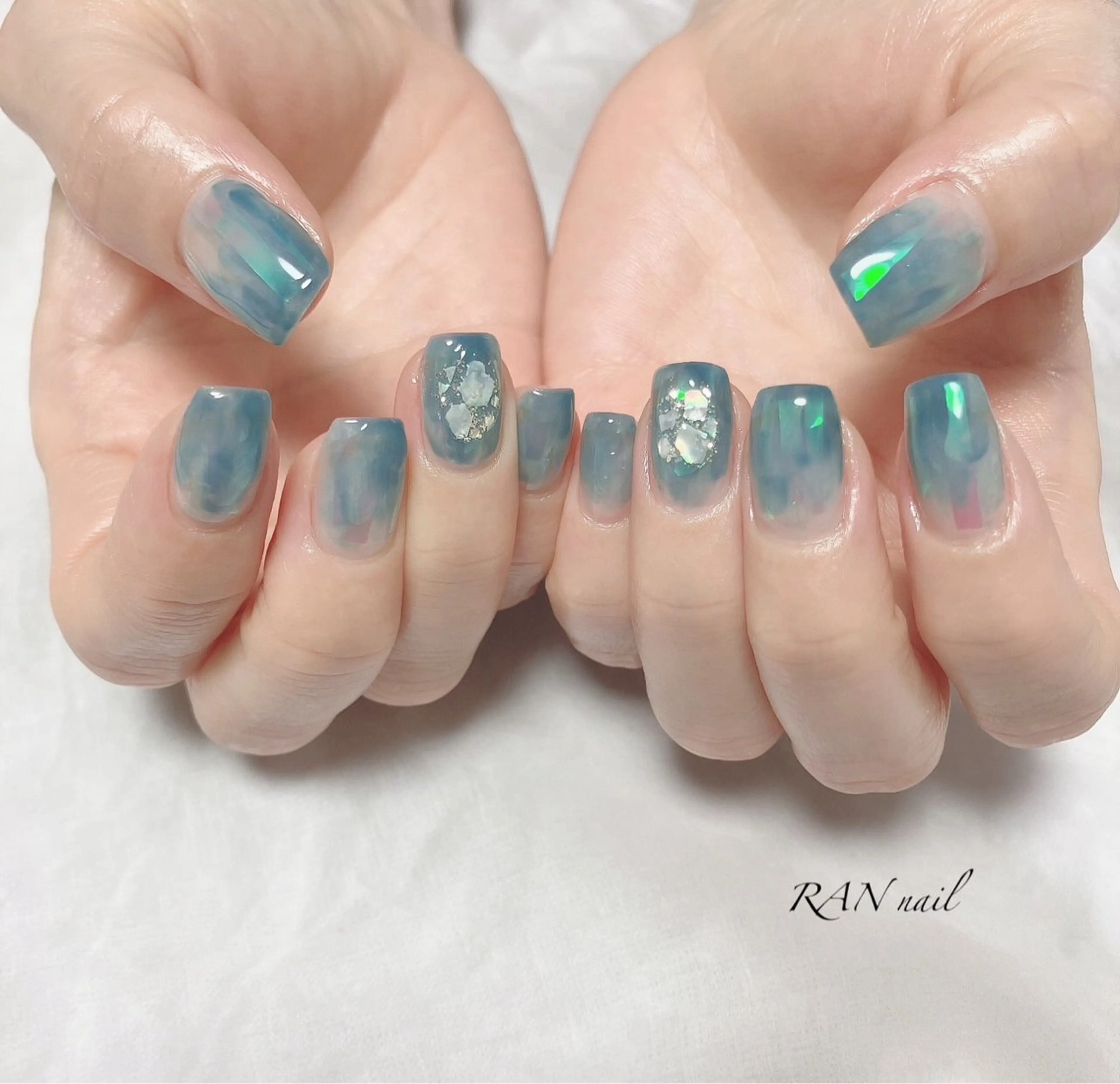 ネイル オーロラネイル ブルー クリアネイル 氷ネイル・うるうるネイル キラキラネイル ハンドネイル フットネイル RAN nail 〜ランネイル〜所属・RAN nailのネイルデザイン