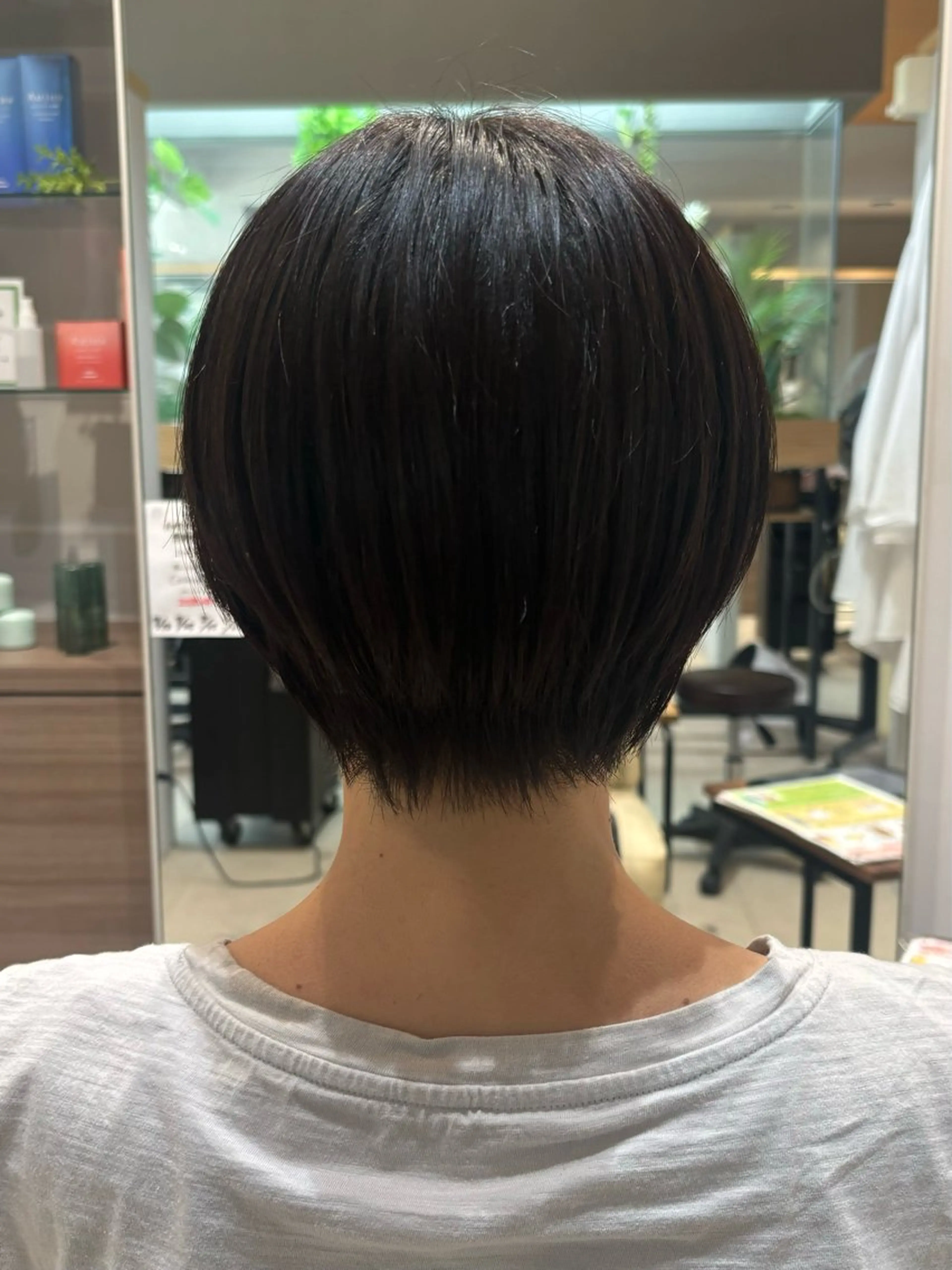 ショート ショートヘア AMELY　寺田 朱里のヘアスタイル