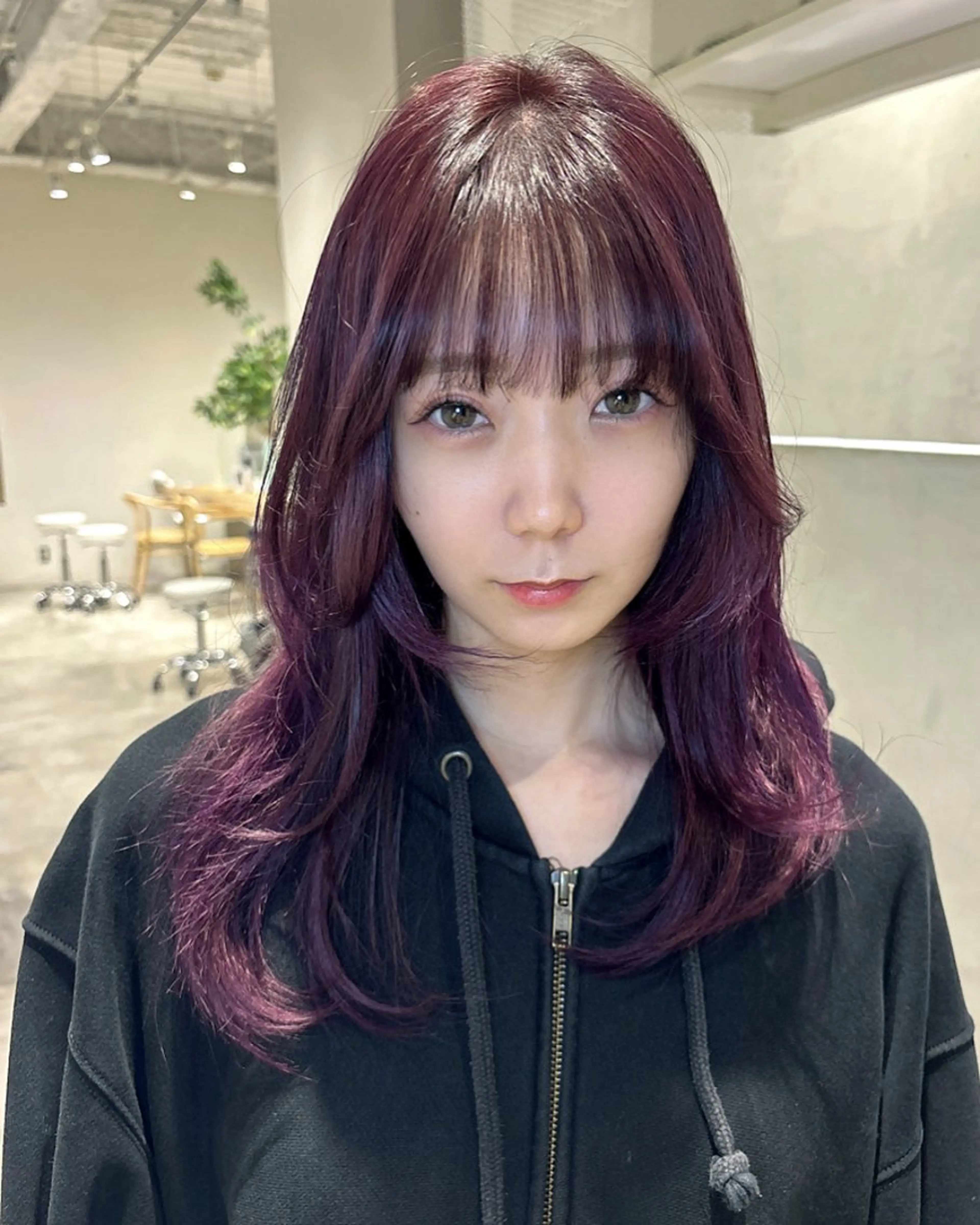 ミディアム カラー ヘアアレンジ カット ヘアカラー トリートメント 耳つぼ屋さん ‎🤍りりのヘアスタイル