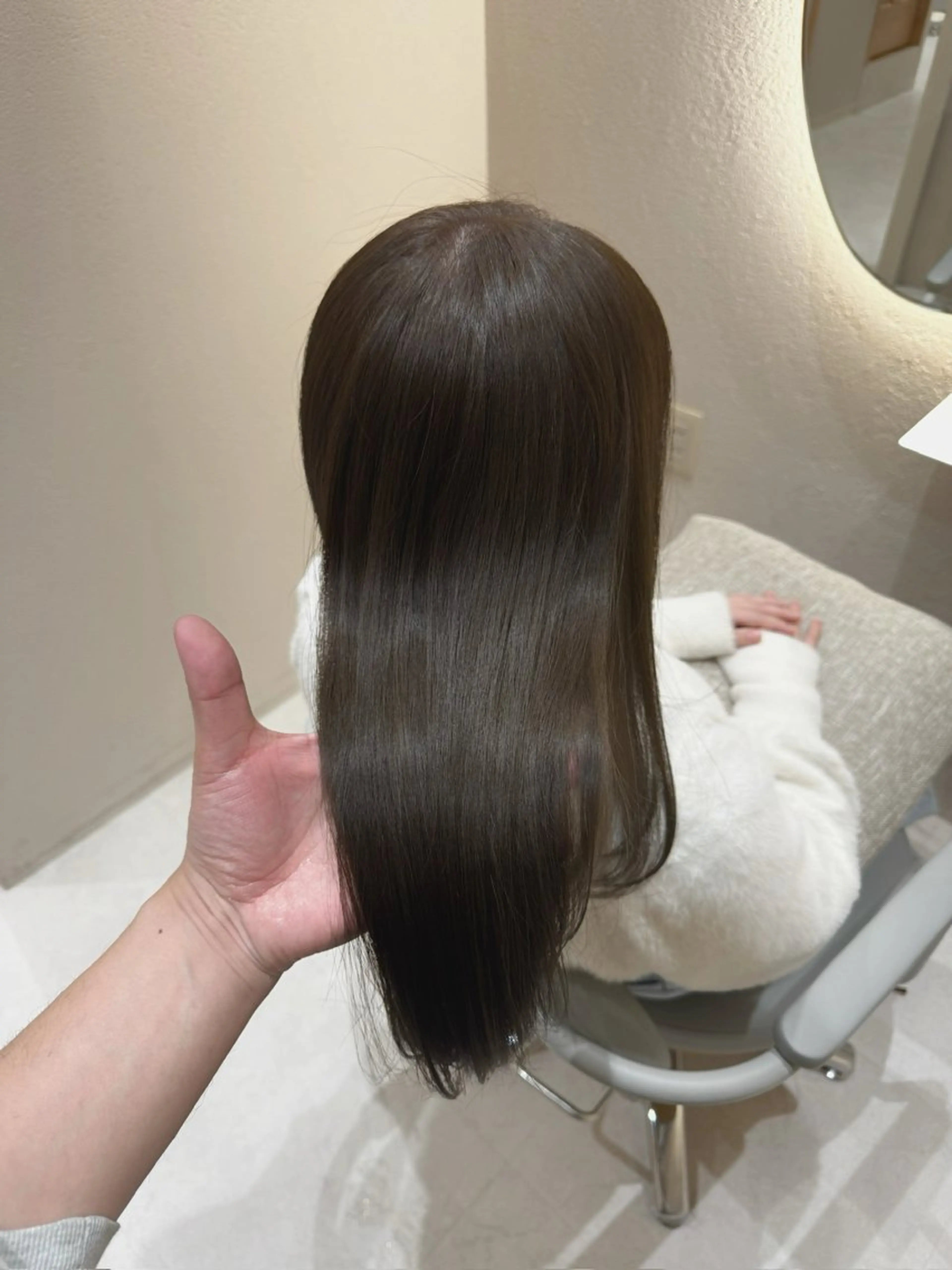 セミロング カラー 透明感カラー オリーブカラー カット ヘアカラー トリートメント 💫髪質改善ストレー ト💫KITAのヘアスタイル