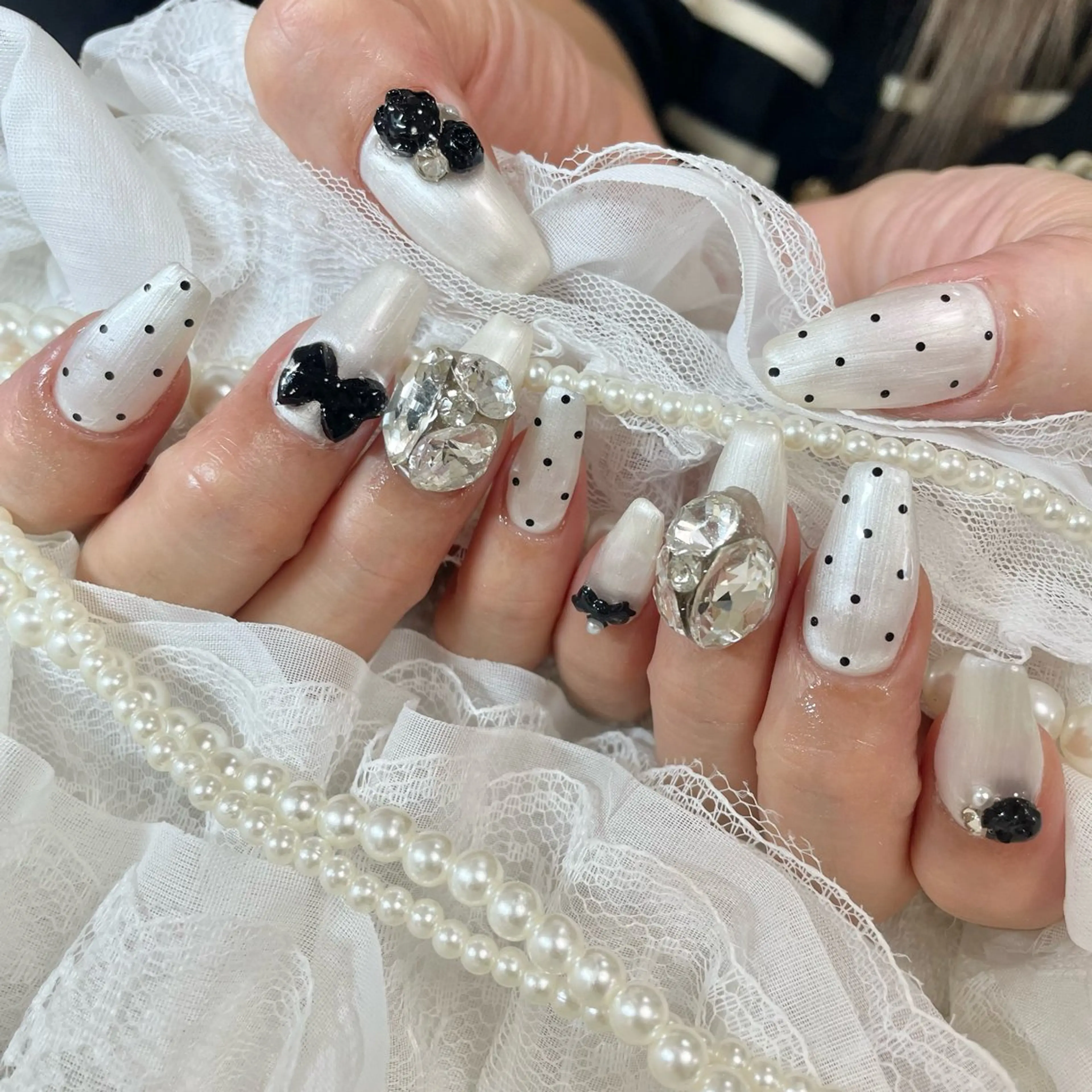 ネイル ドット ガーリー 韓国ネイル 持ち込み リボン 🎀AYAKO 🎀中韓ネイルのネイルデザイン