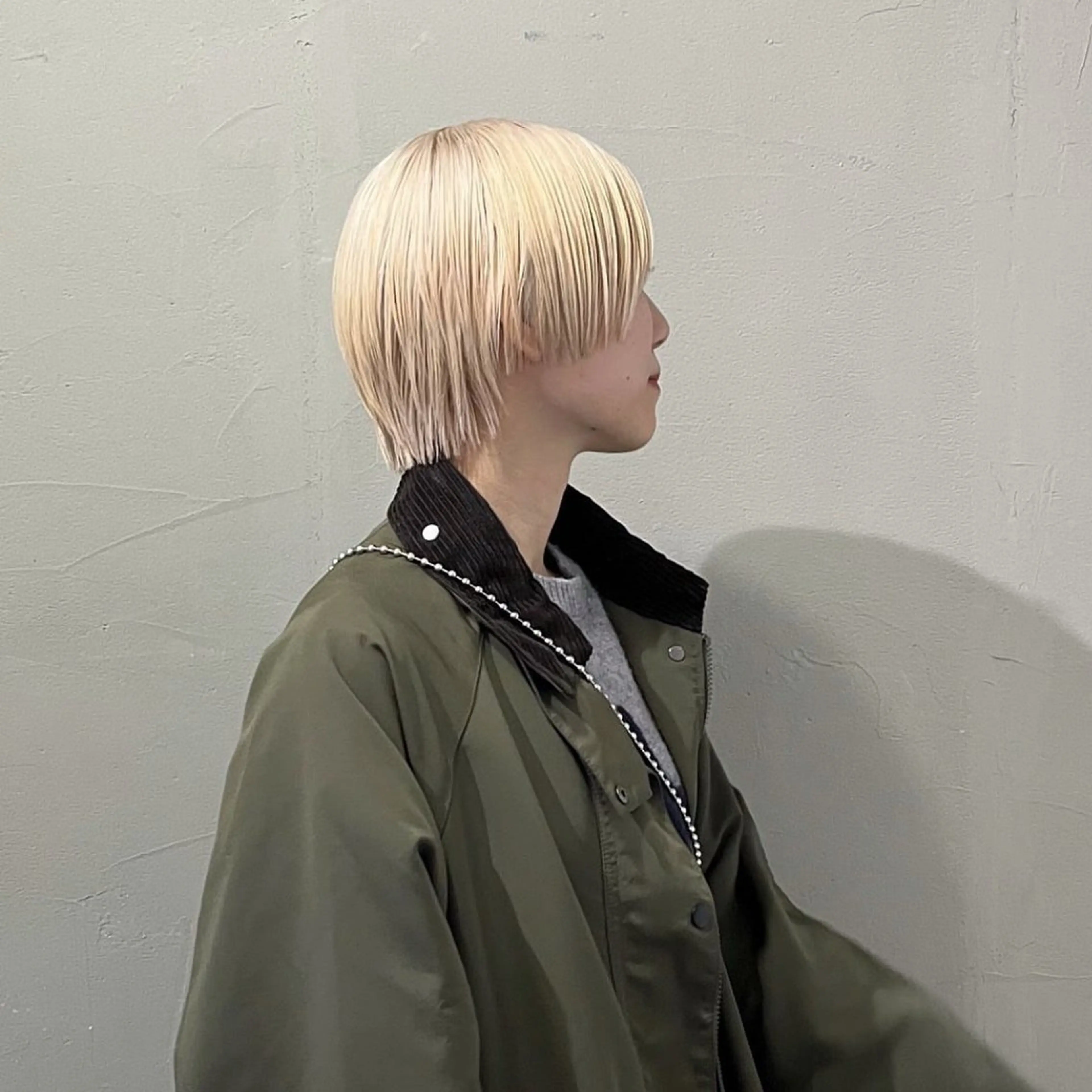 ショート カラー ハイトーンカラー シルエット所属・シルエット Reinaのヘアスタイル