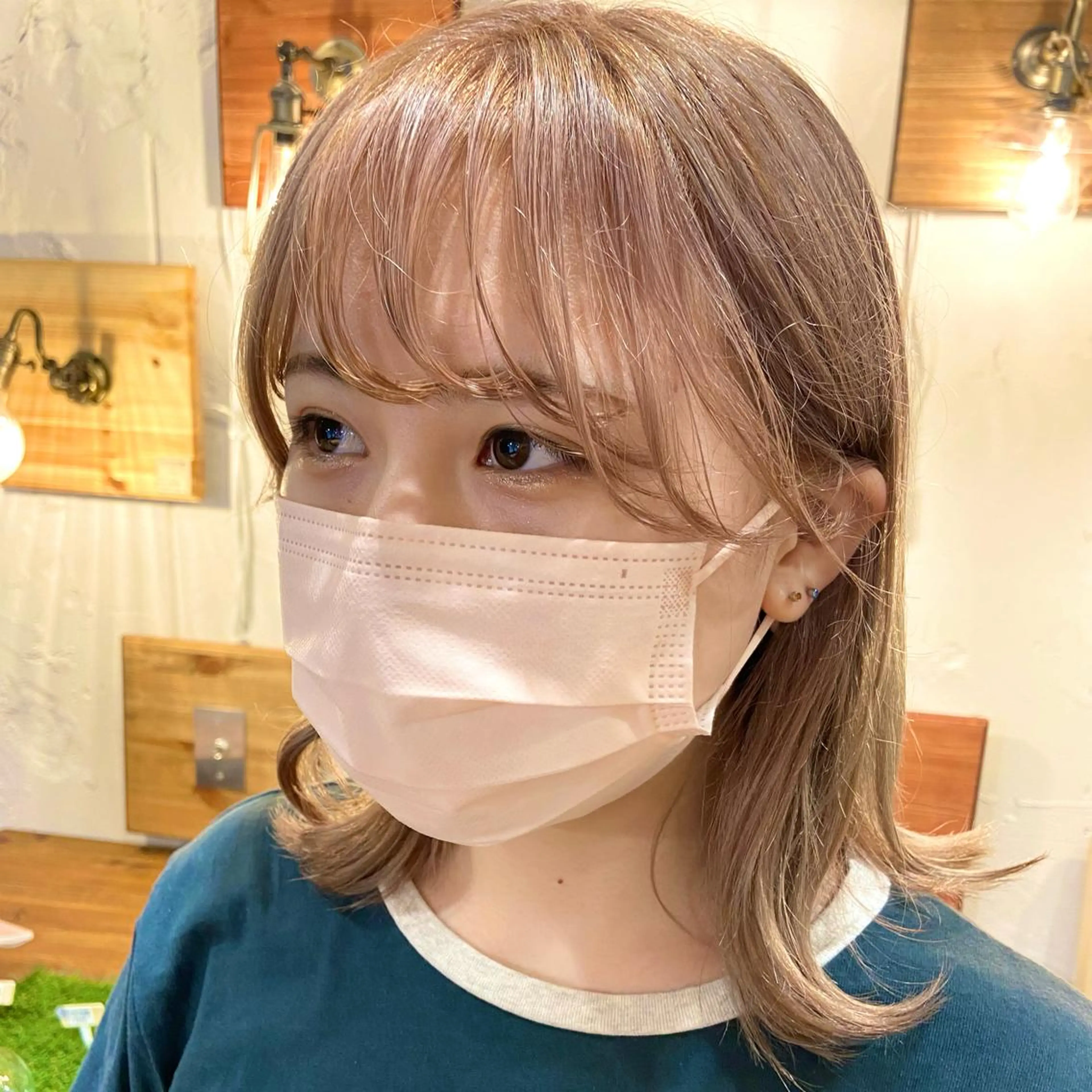 ミディアム カラー ベージュカラー ブリーチ ハイトーンカラー ピンクカラー ピンクベージュ 🌼RENA🌼似合 わせのプロ/まつパのマツエク・マツパデザイン