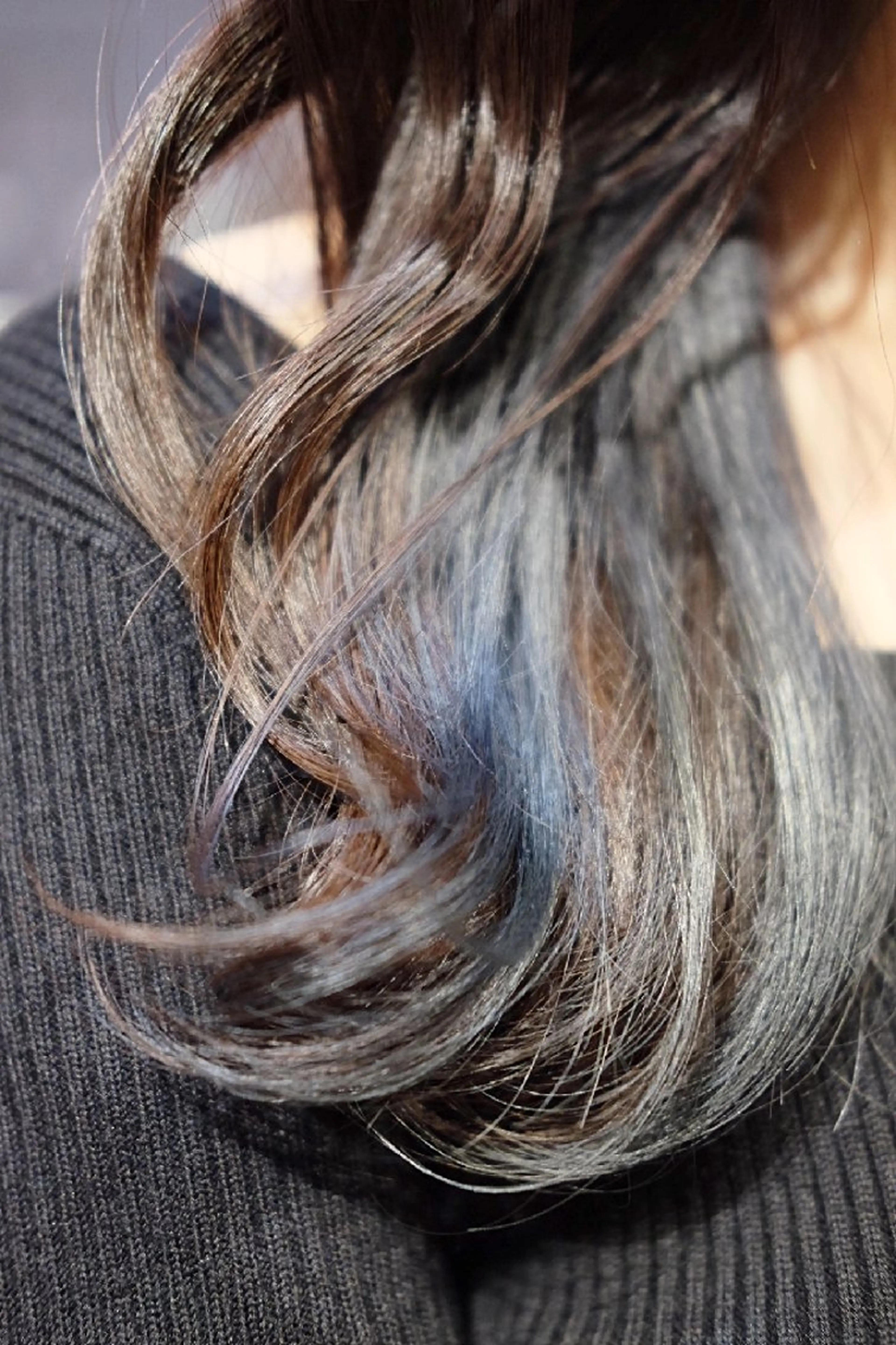 セミロング カラー カット ヘアカラー KUGE AKIFUMIのヘアスタイル