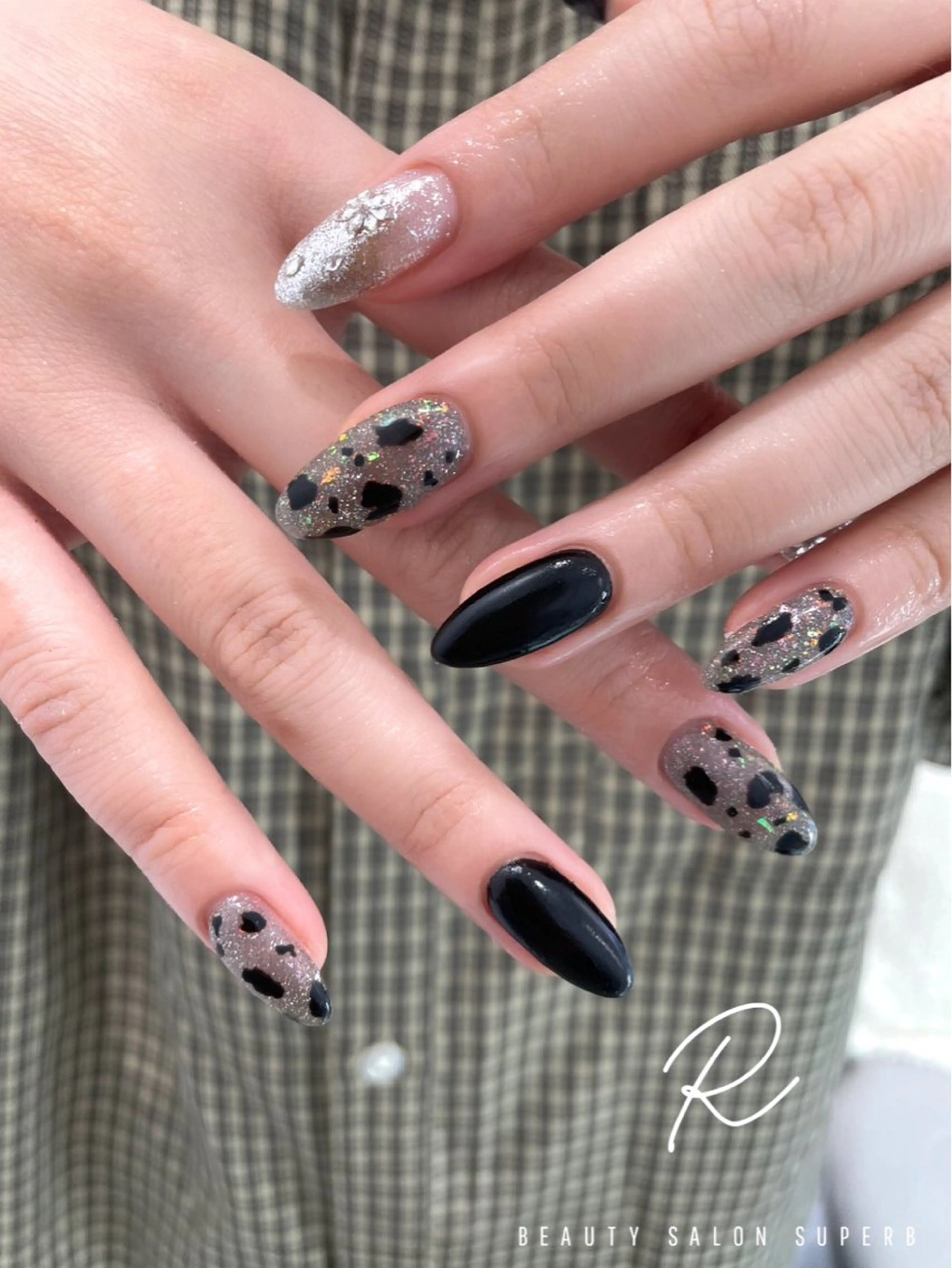 ネイル R MIIのネイルデザイン