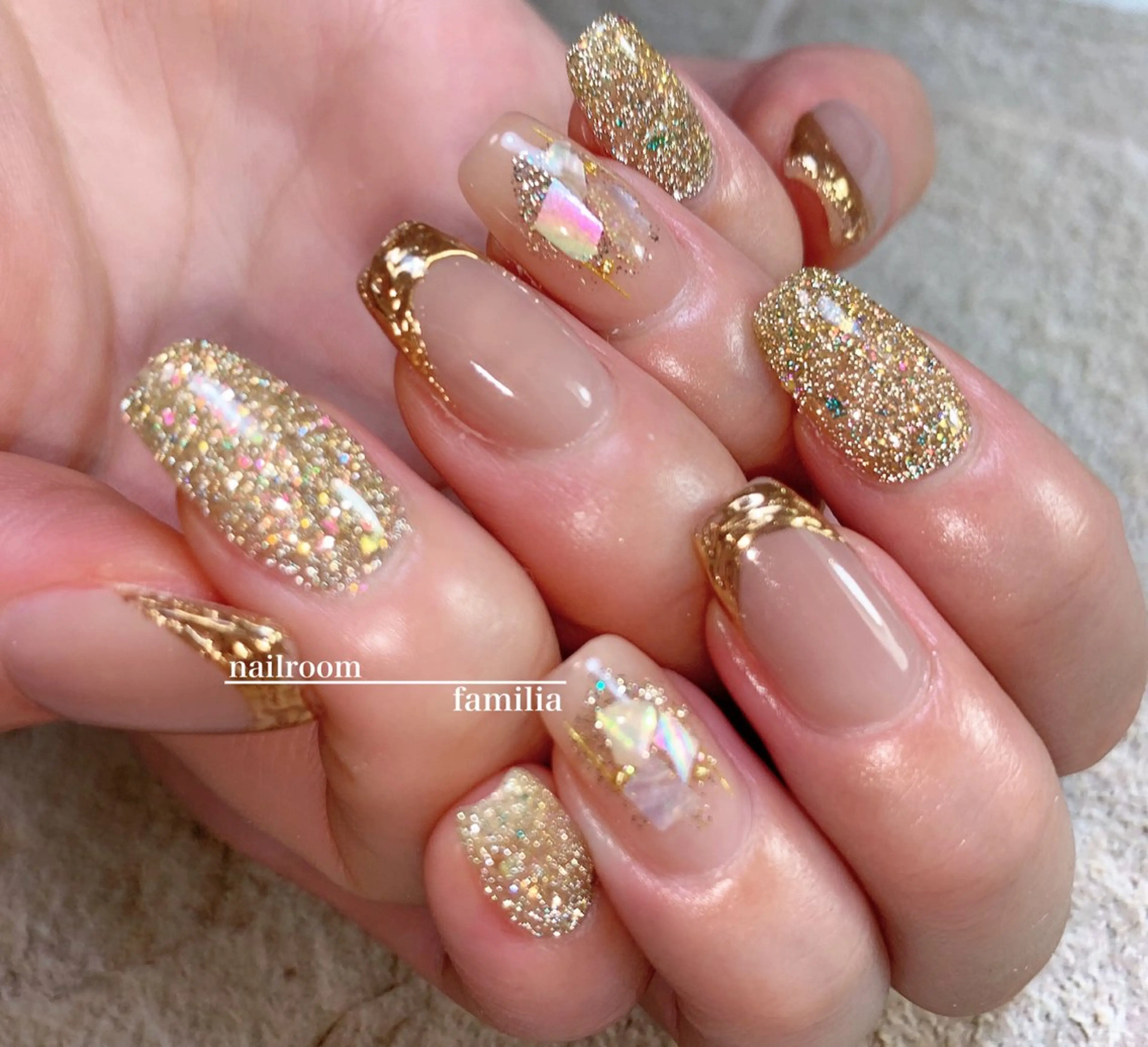 ネイル フラッシュネイル フレンチネイル ミラーネイル -nailroom- familiaのネイルデザイン