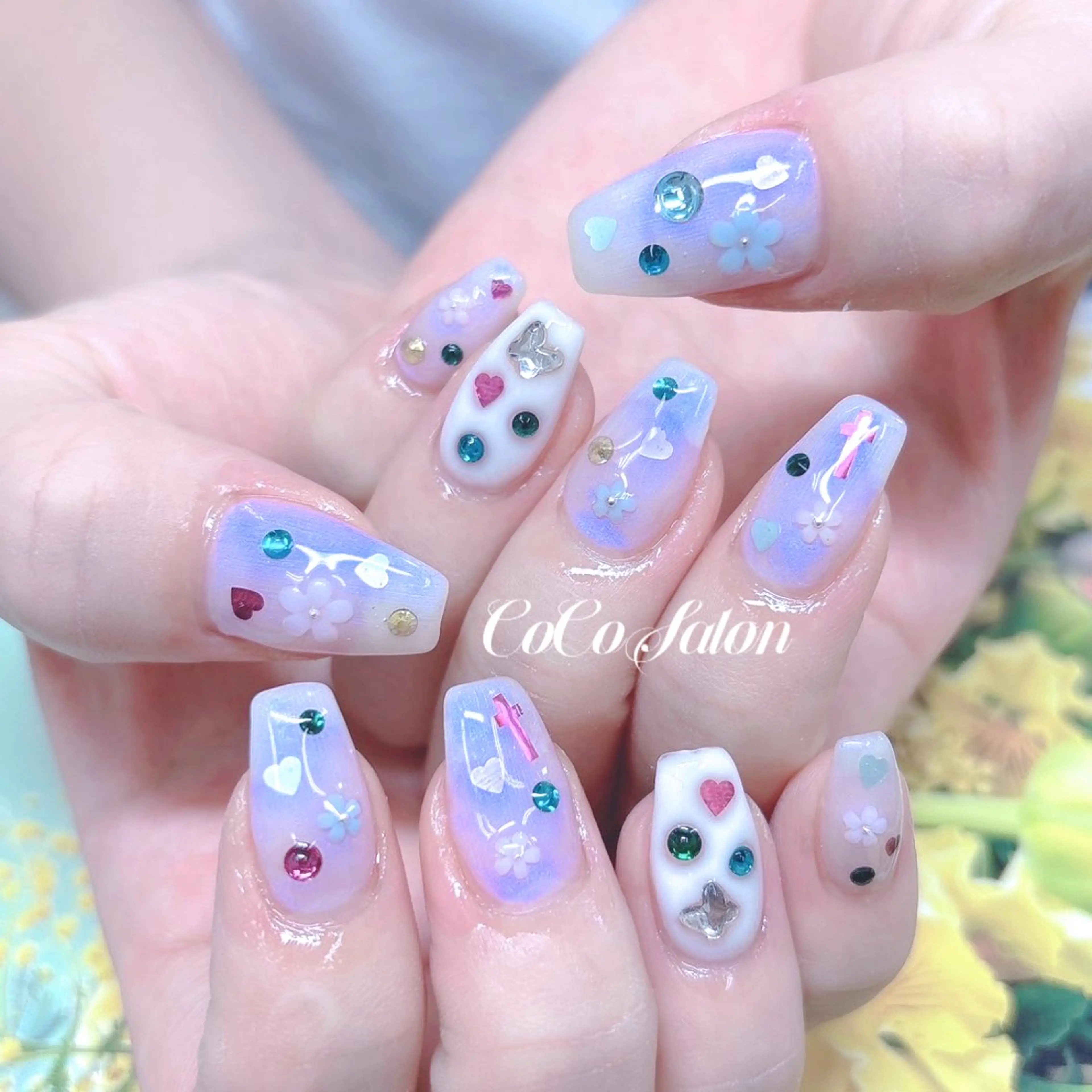 ネイル 長さ出し フラワーネイル ジェルネイル グラデーション ハート ハンドネイル CoCoSalon ネイル/まつ毛予約のネイルデザイン