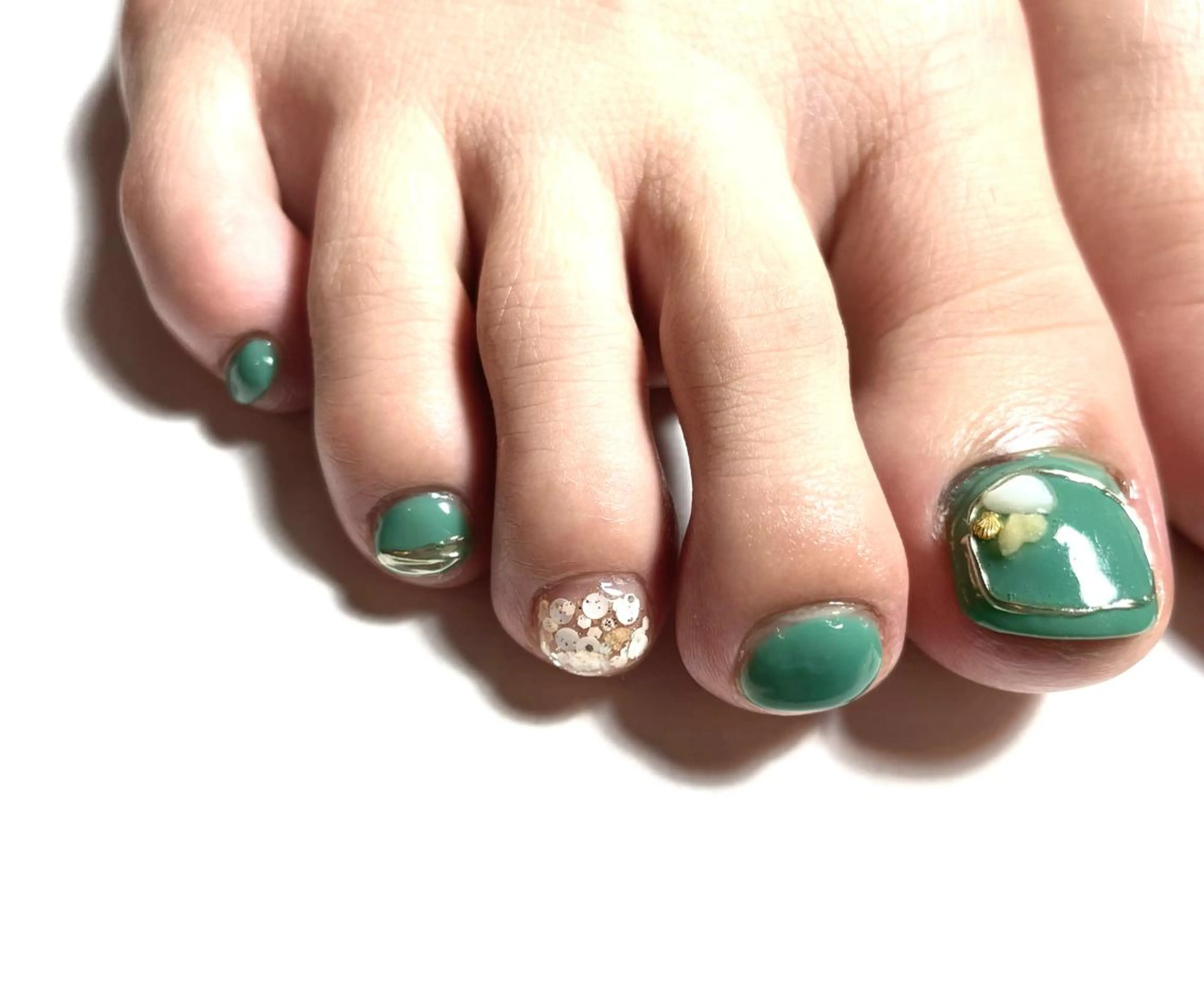 ネイル キラキラネイル le_rire _nailのネイルデザイン