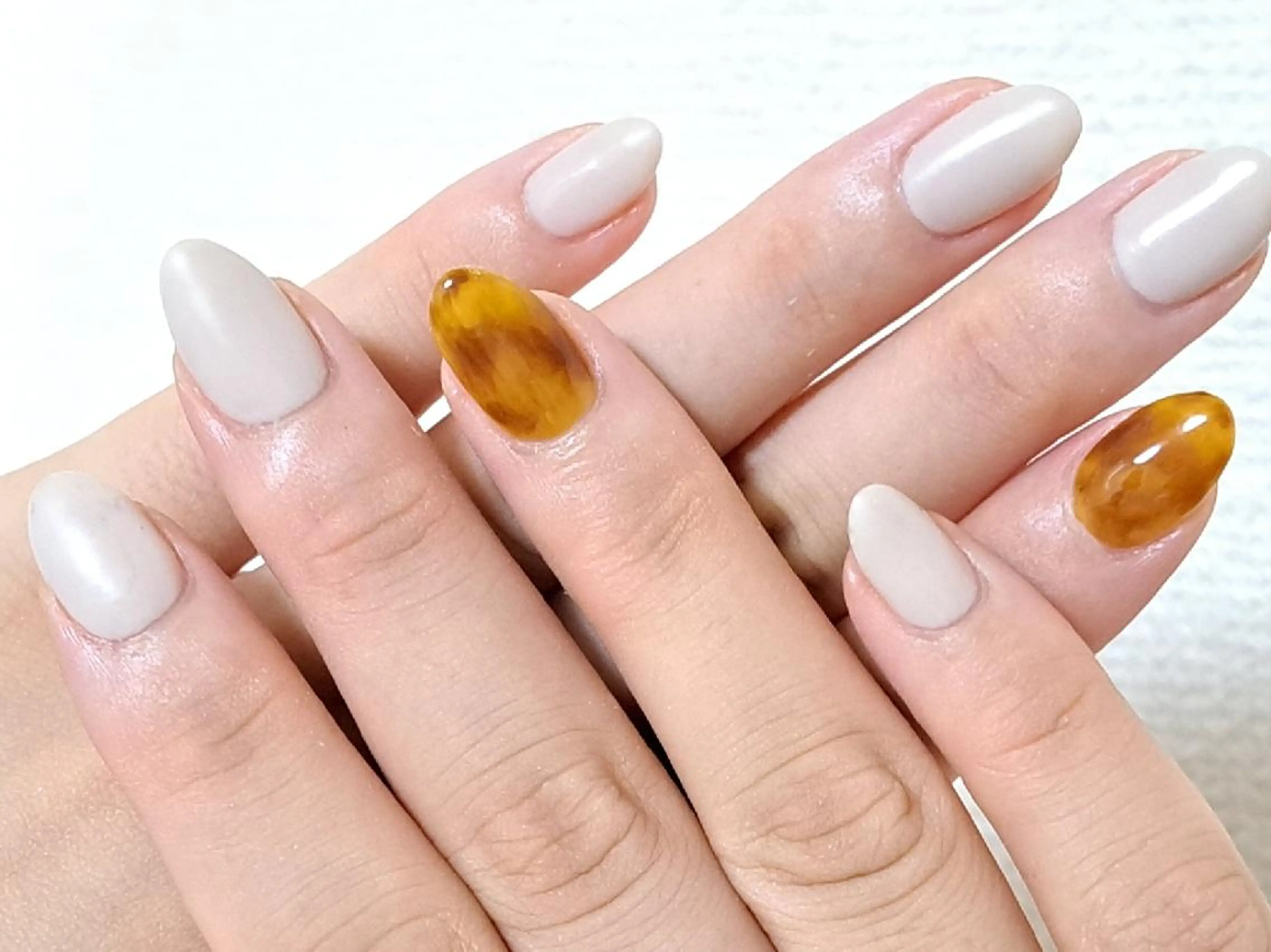 ネイル べっ甲ネイル マットネイル Lupinus所属・Lupinus ルピナスのネイルデザイン