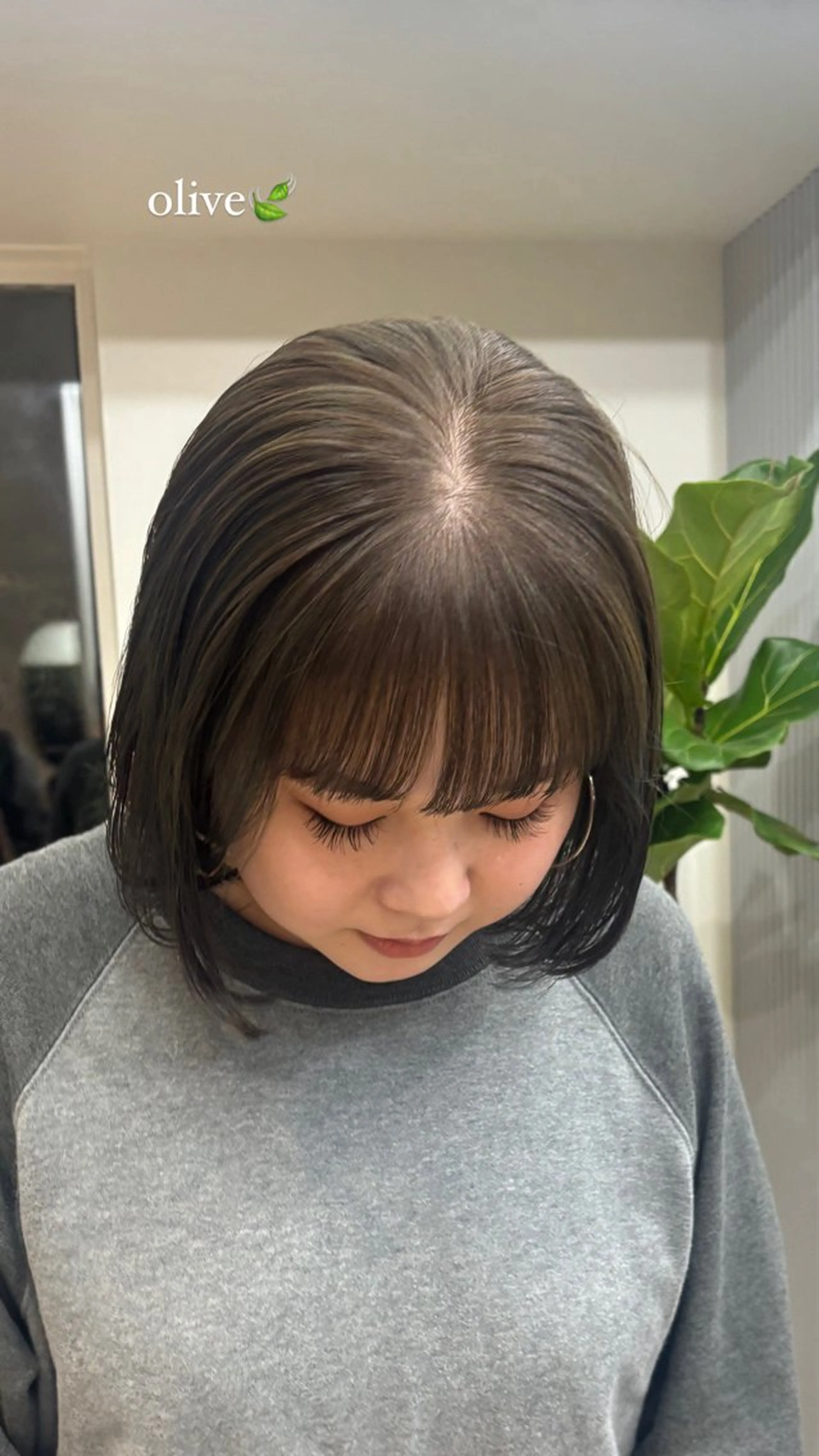 ミディアム カラー カット ヘアカラー トリートメント オリーブ/縮毛🐇 Natsuno🩰のヘアスタイル