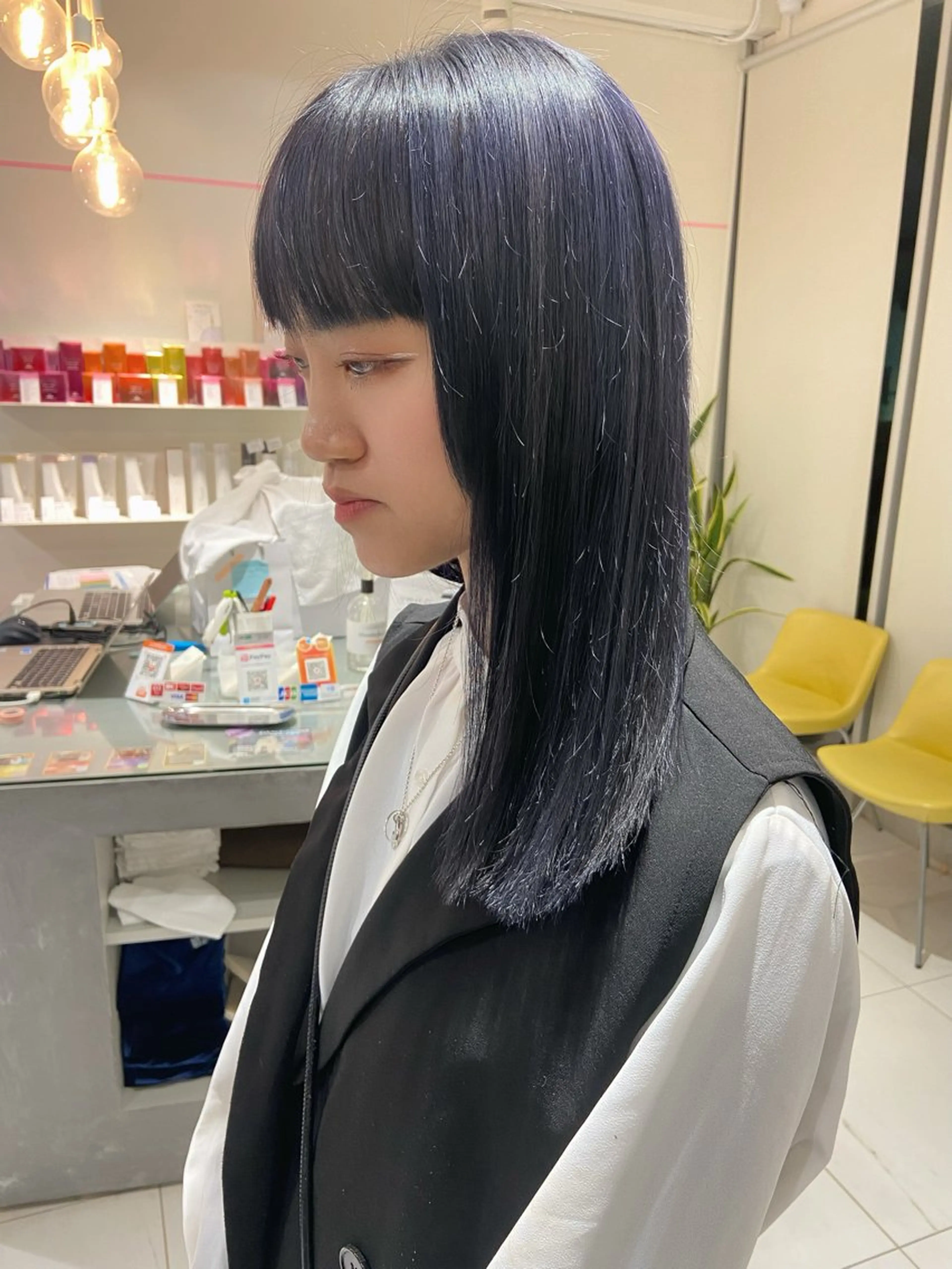 ロング カラー ブルーカラー ブルーパープル ハイトーンカラー パープルカラー ロング ヘアカラー STELLA hair design salon所属・浅野 匠のヘアスタイル