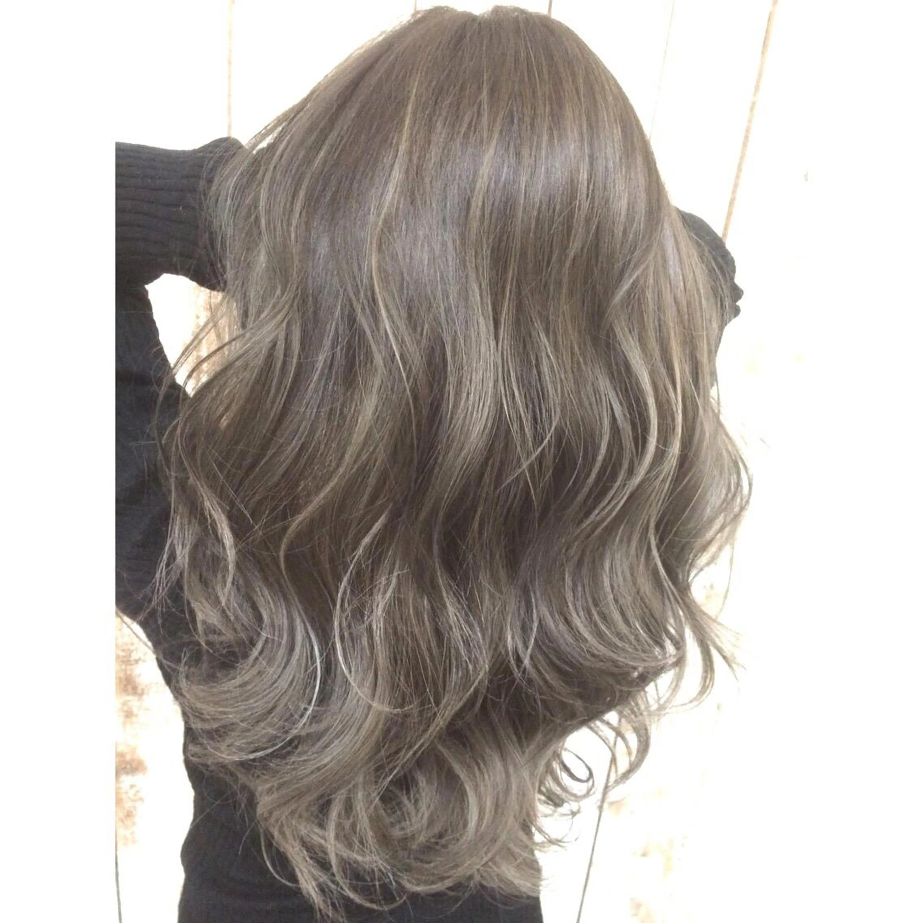 ロング カラー ハイライトカラー 3Dハイライト ハイライト ヘアカラー トリートメント 井上 一平のヘアスタイル