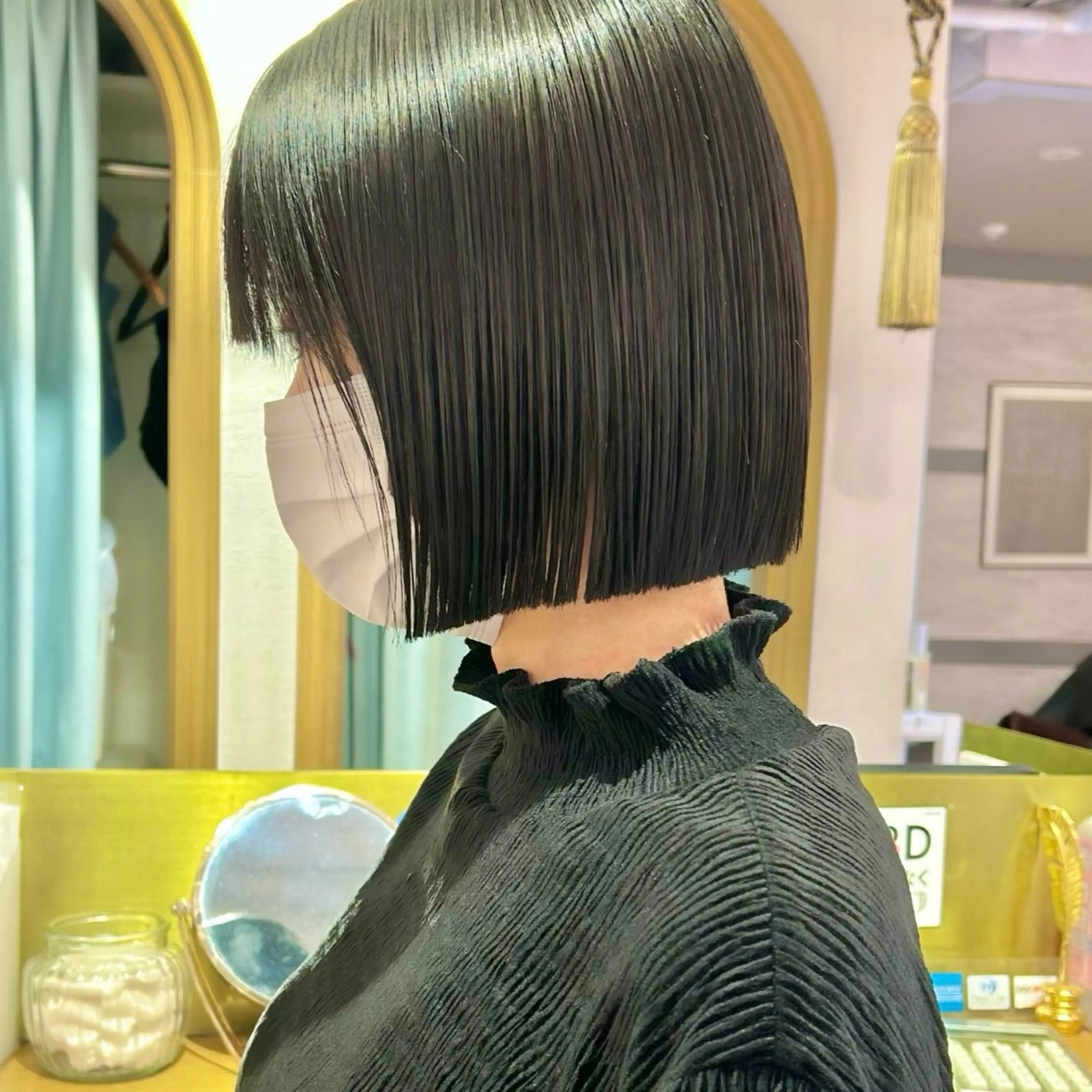ミディアム カラー ヘアアレンジ 切りっぱなしボブ ボブ 縮毛矯正 髪質改善【縮毛矯正】 美髪ボブを量産する人のヘアスタイル