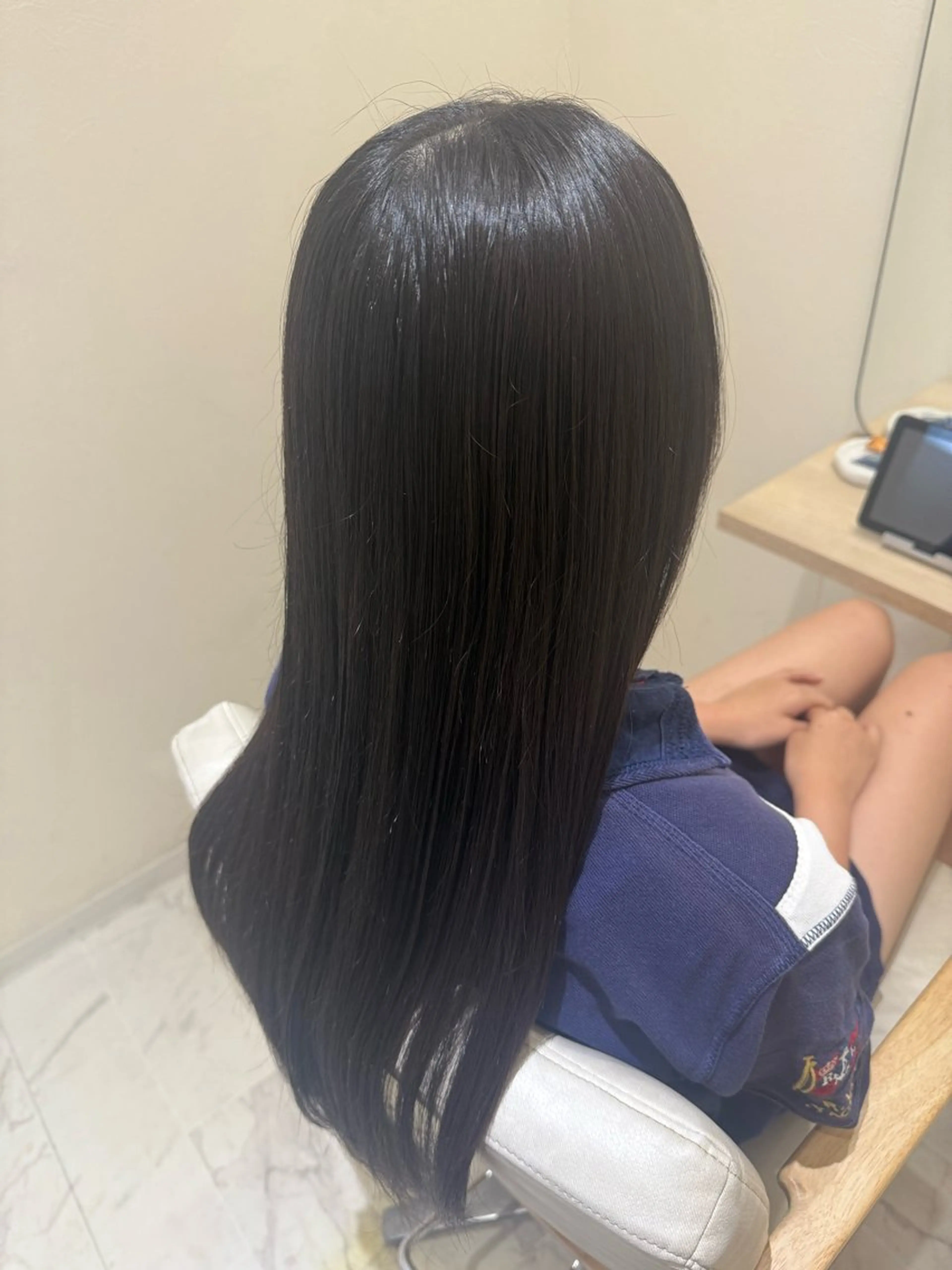 ロング カット ヘアカラー パーマ 縮毛矯正 トリートメント ヘアセット 井上 歩のヘアスタイル