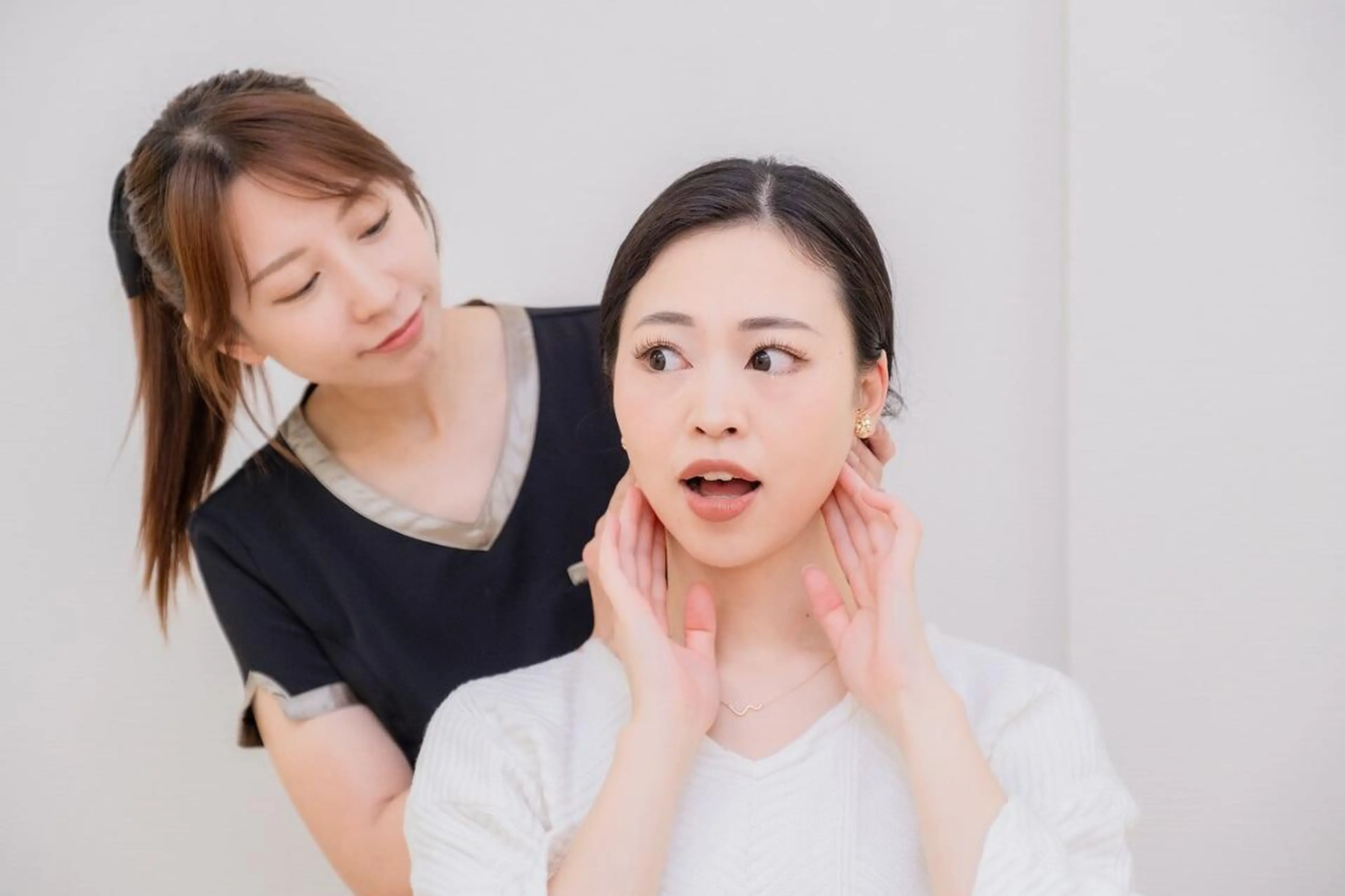 猫背＋お顔左右差改善！スッキリ綺麗に引きあがったフェイスラインで横顔美人に！7700円→2000円✨の写真