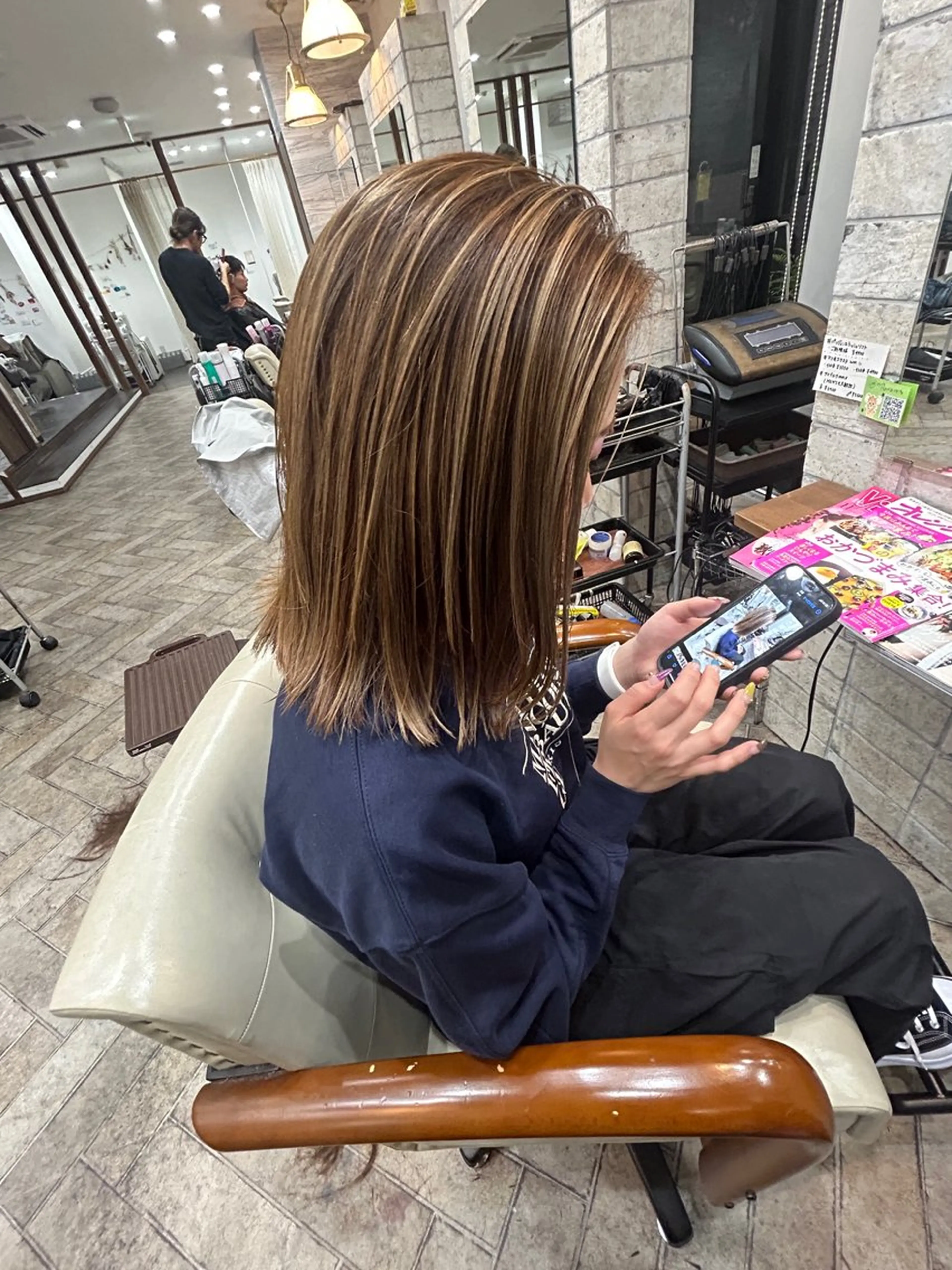 ミディアム ハイライト 女性指名人気no.1 尾崎のヘアスタイル