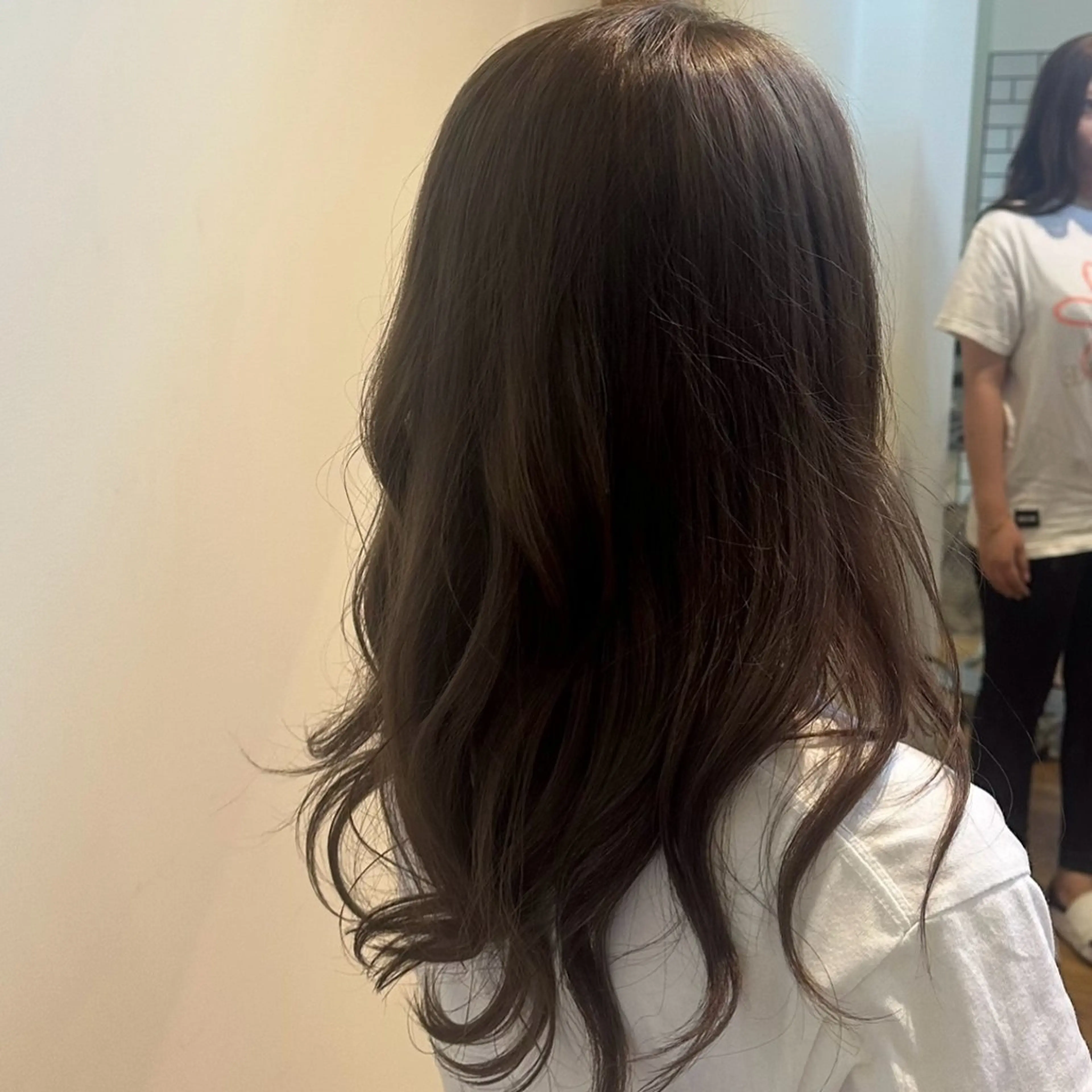 カラー ヘアカラー 西澤 希のヘアスタイル