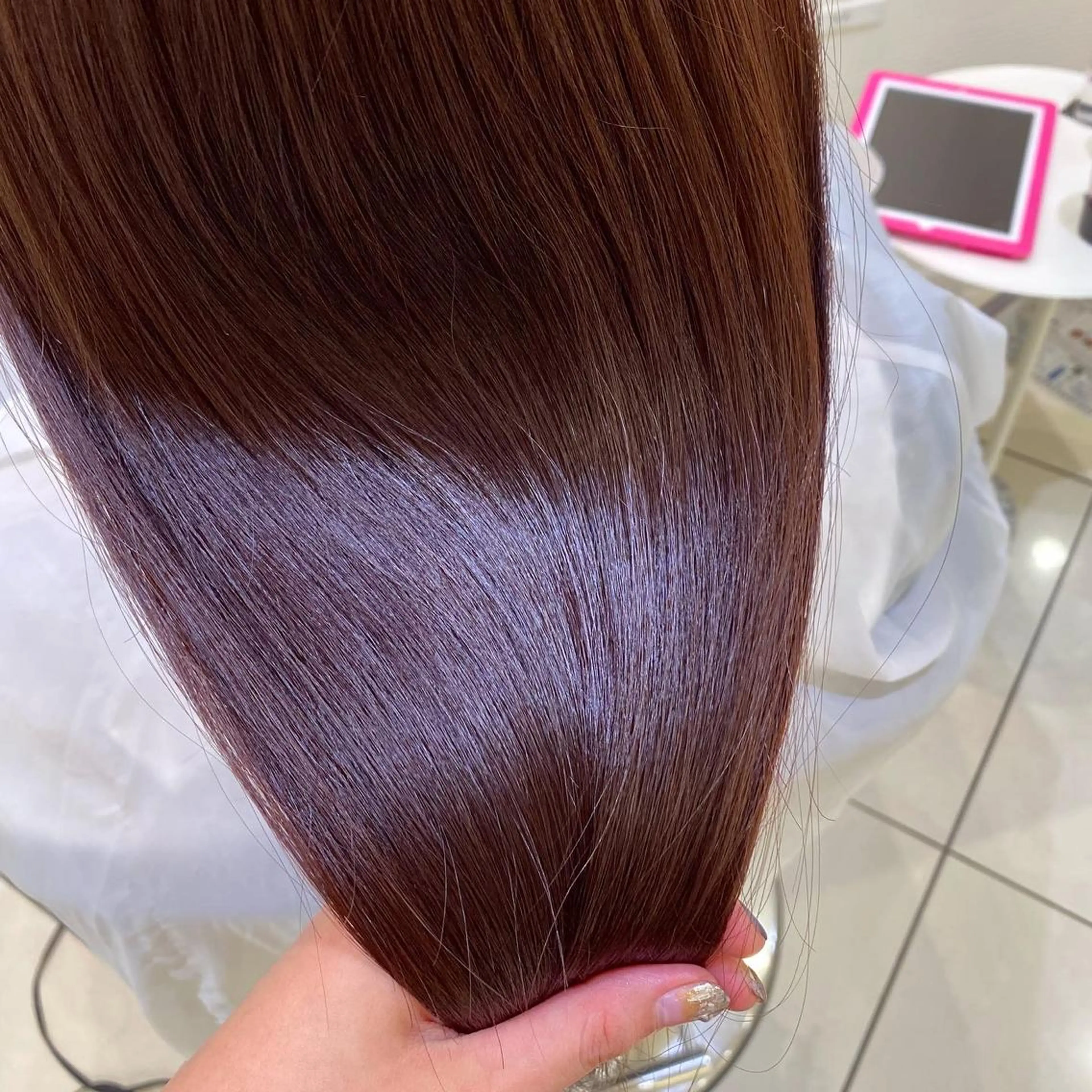 セミロング カラー プレイングカラー🤍 細めハイライトのヘアスタイル