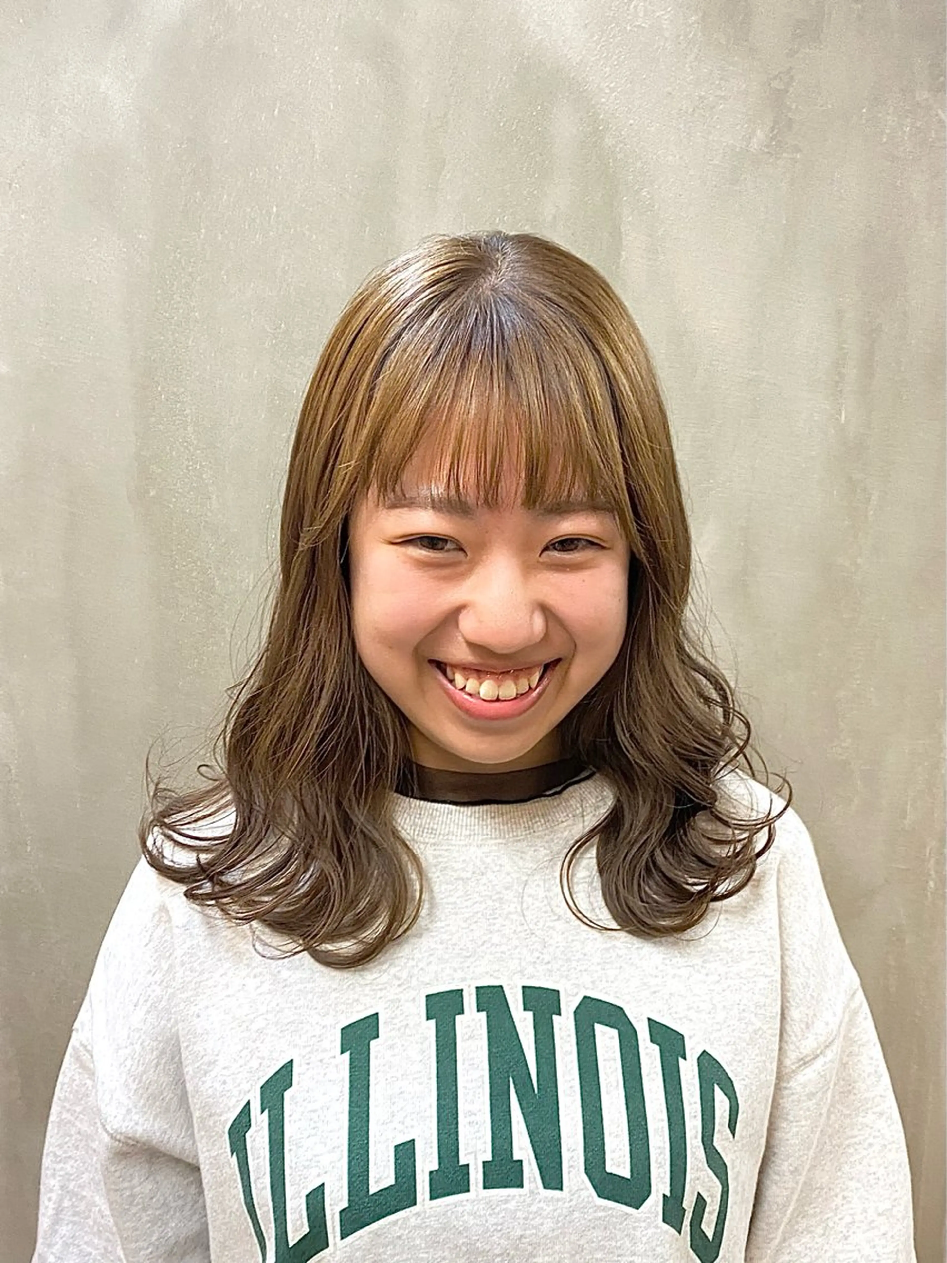 ミディアム カラー ヘアアレンジ ブリーチ カット ヘアカラー トリートメント ハル🌸柔色/ ブリーチなし/艶髪のヘアスタイル