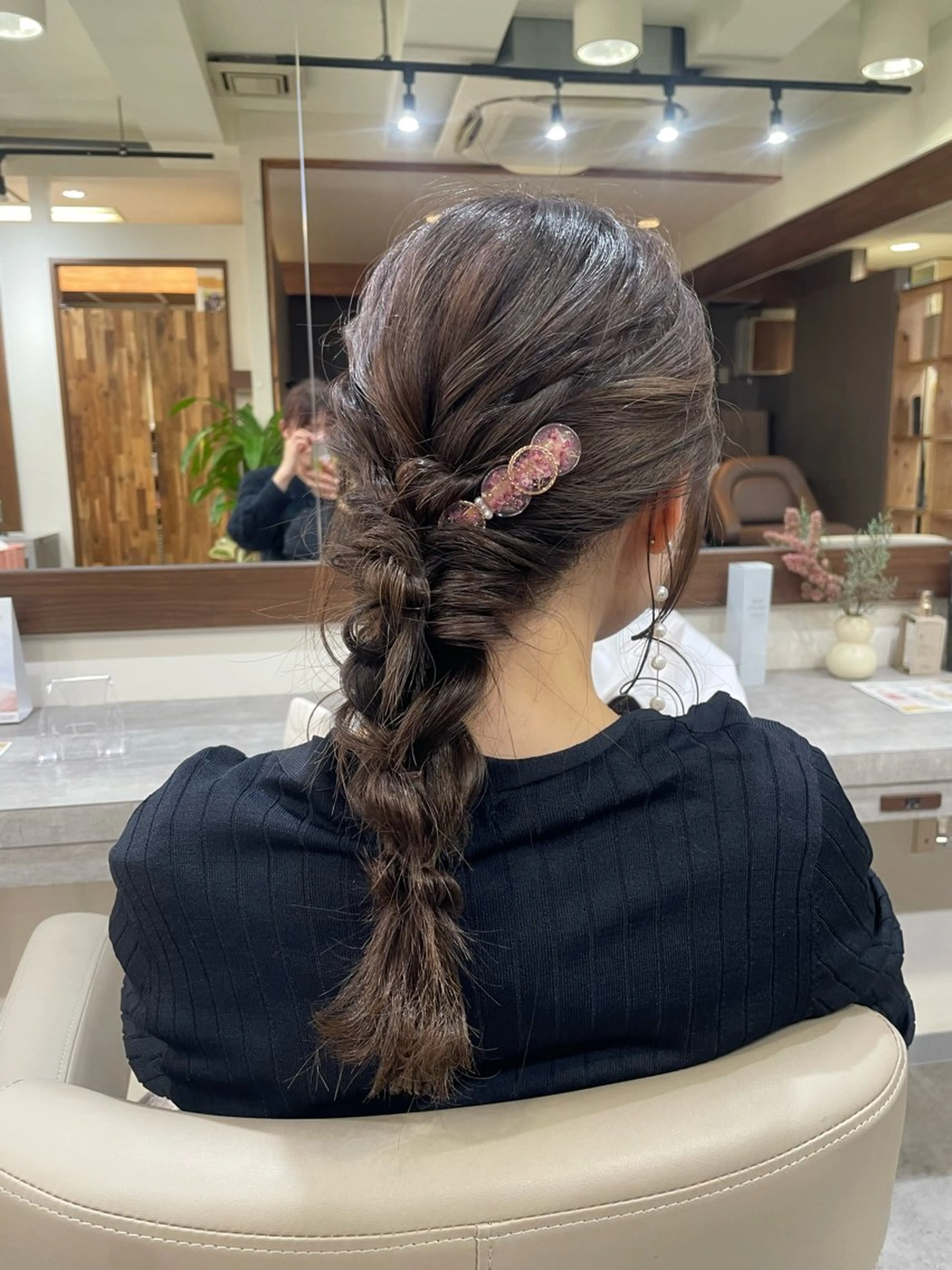 セミロング ヘアアレンジ 結婚式・ブライダル ヘアセット 韓国風パーマ/耳つぼ ヘアセット/みづきのヘアスタイル
