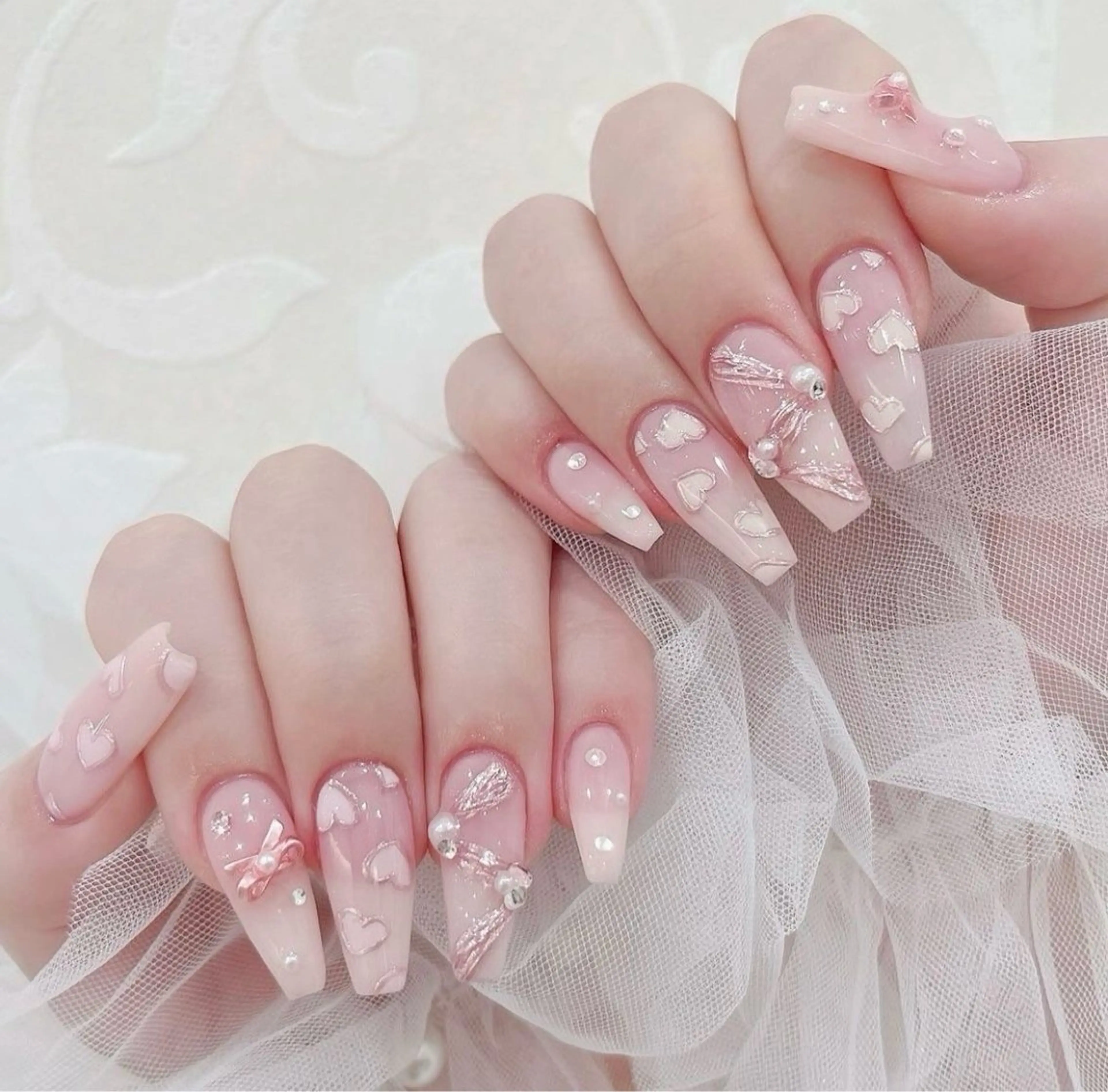 ネイル グラデーション キラキラネイル ピンク 春ネイル ワンホンネイル ハンドネイル RUBY Nail 日暮里店のネイルデザイン