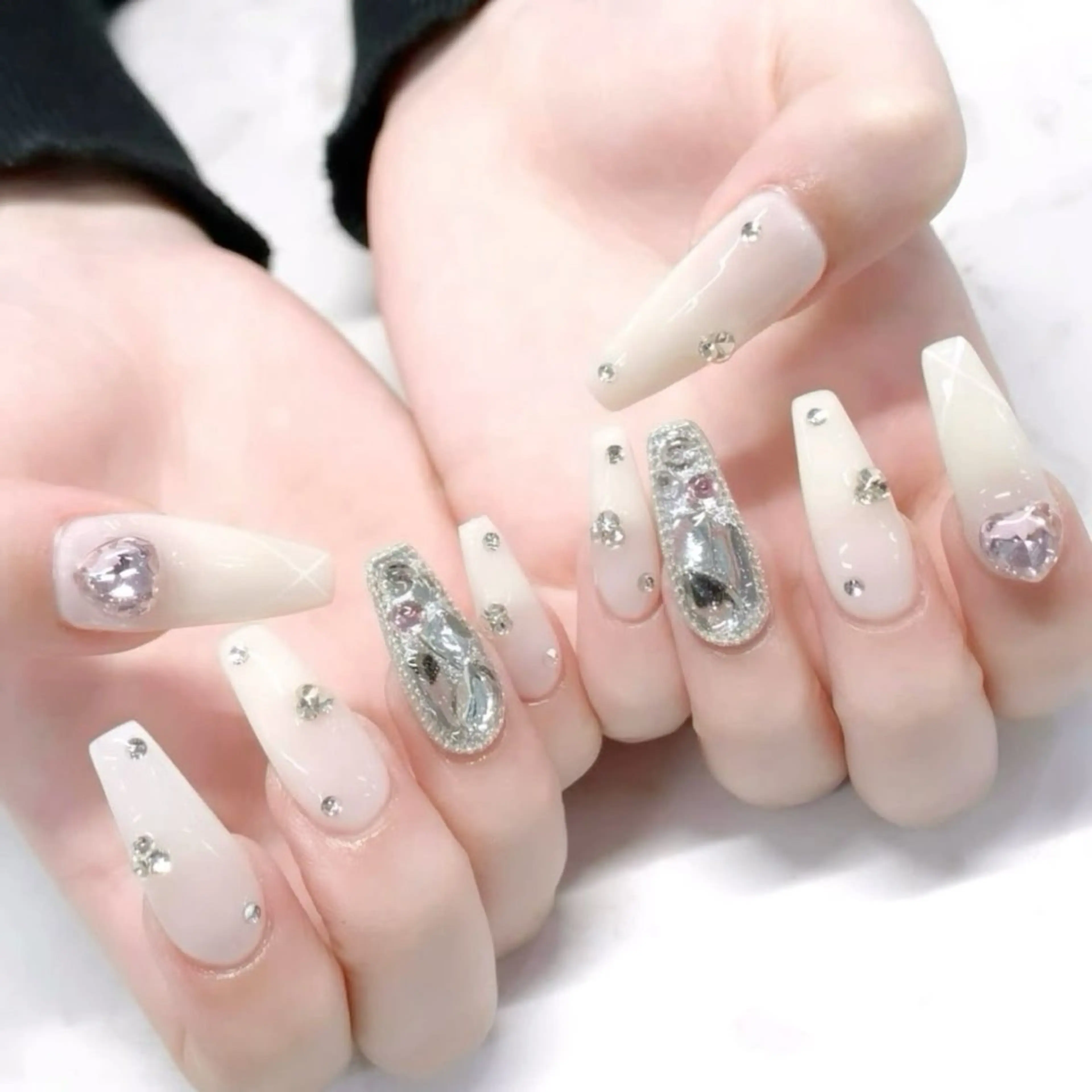 ネイル 長さ出し フレンチネイル グラデーション 卒業式 マグネットネイル ハンドネイル MIHANA NAILのネイルデザイン