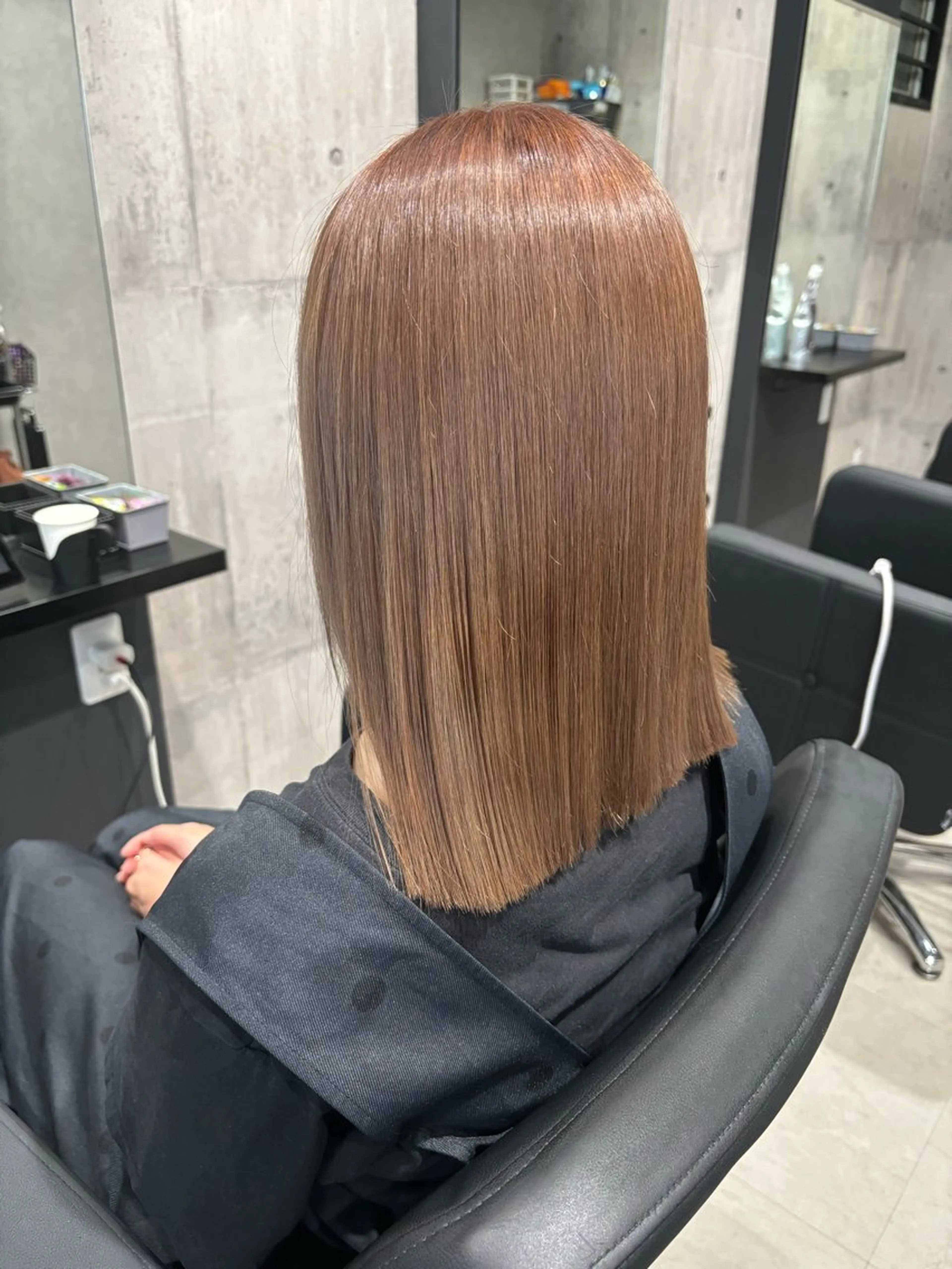 ミディアム カラー グレージュ ミルクティーグレージュ カット ヘアカラー トリートメント _white【京橋店】所属・_WHITE / KENTOのヘアスタイル