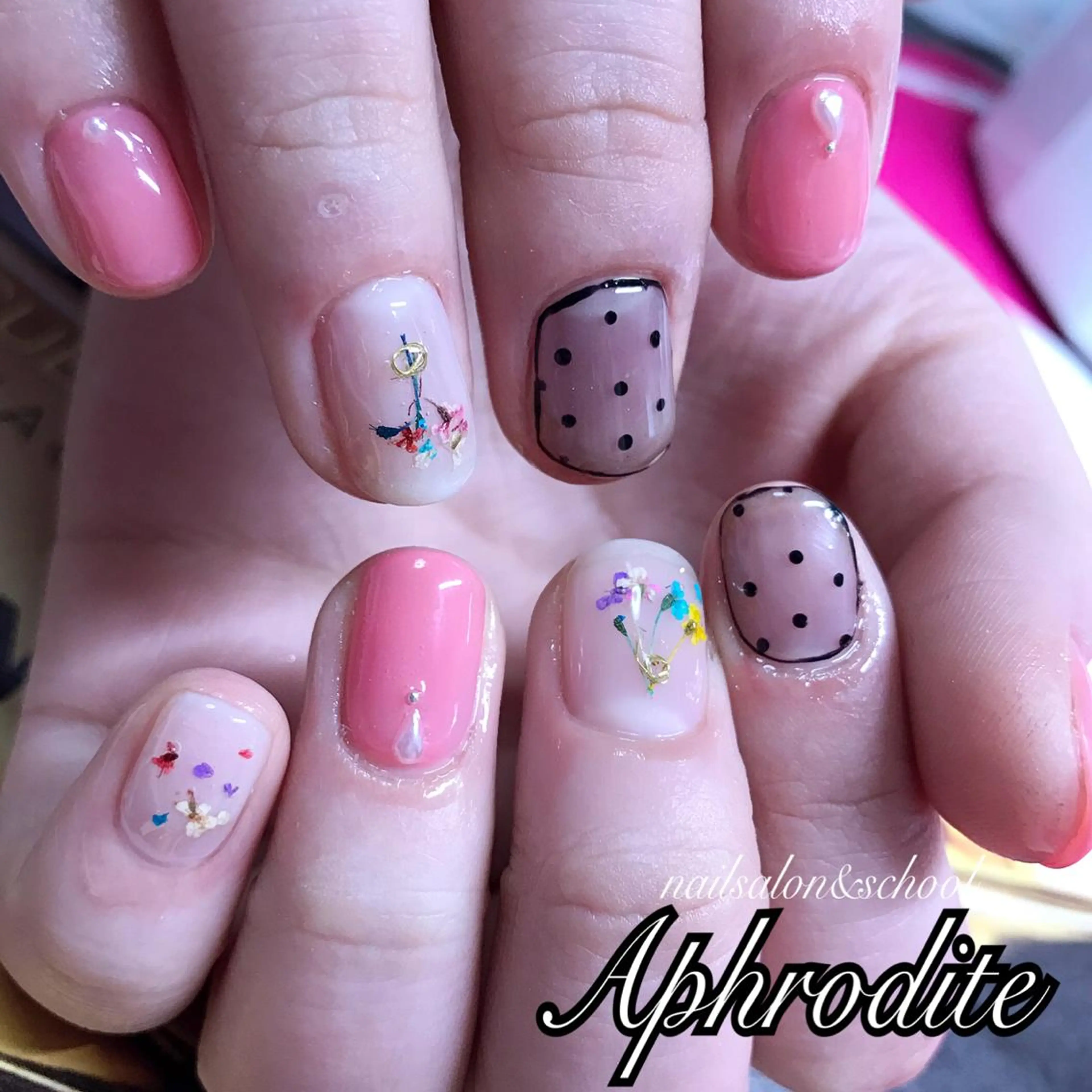 ネイル 春ネイル APHRODITE Nagisaのネイルデザイン