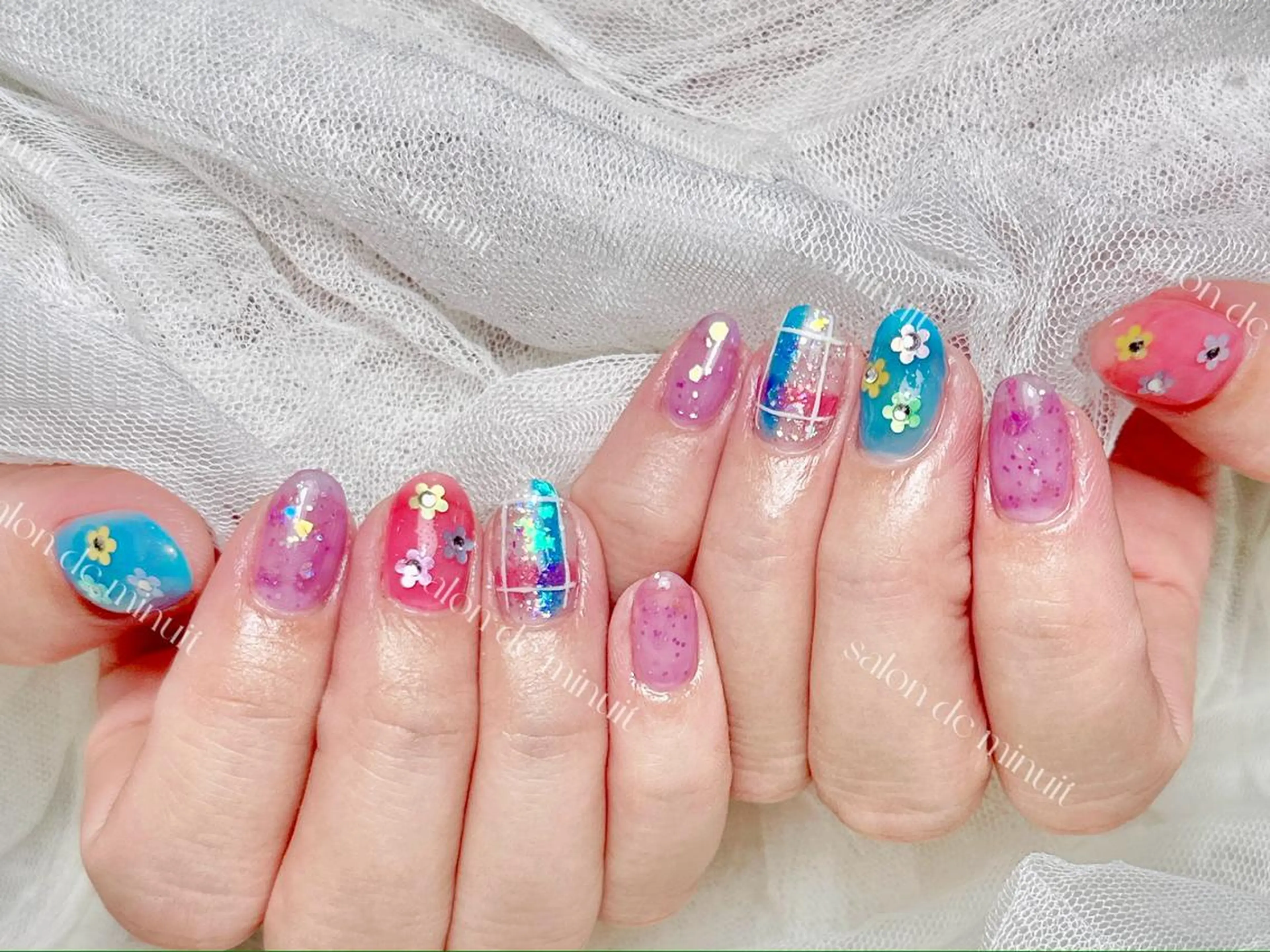 ネイル Salon de Minuit🦩のネイルデザイン