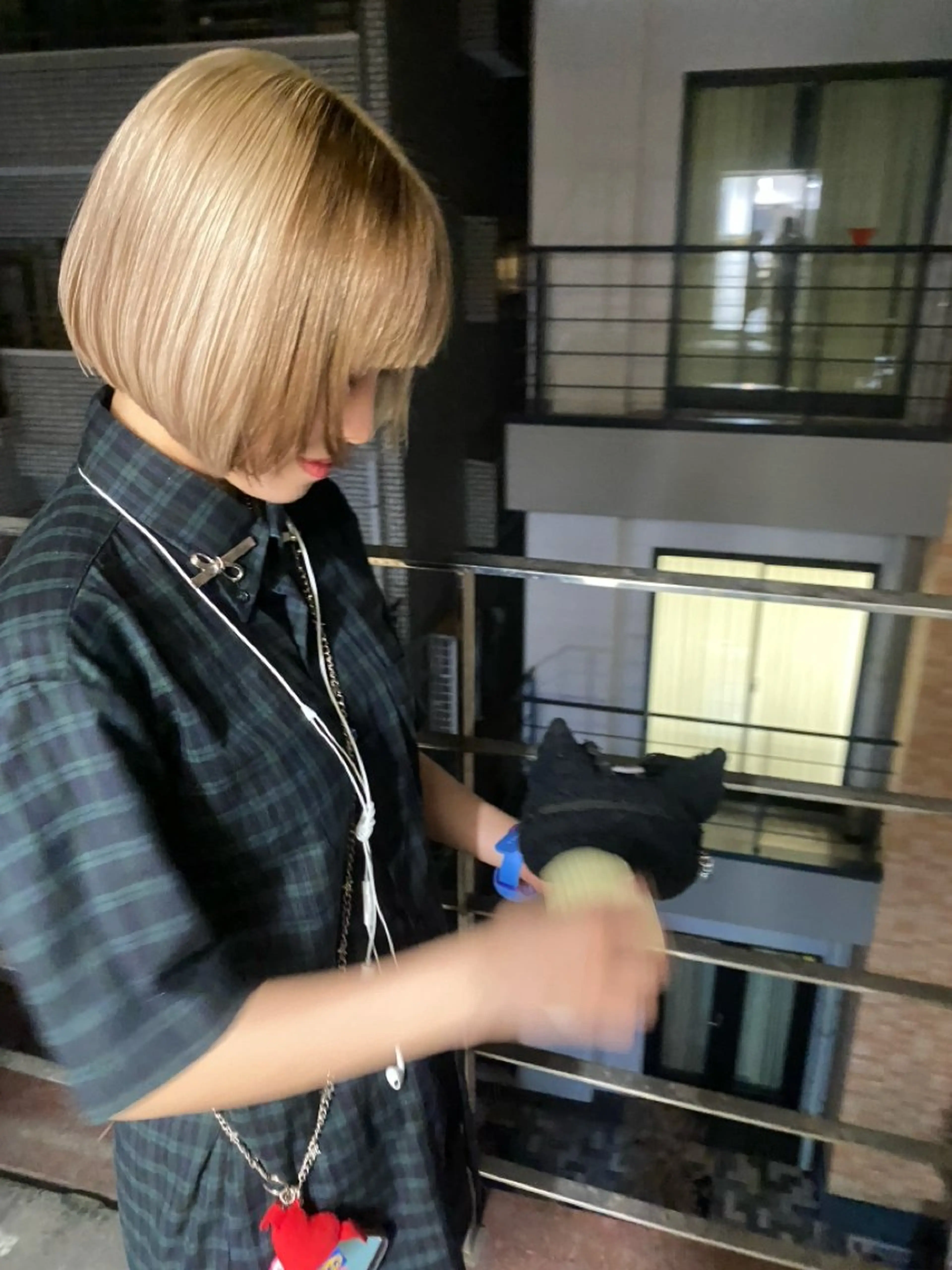 ミディアム ヘアカラー トリートメント ヘッドスパ ヘアセット 韓国ヘア/ブリーチ無 しWカラー/オリーブのヘアスタイル