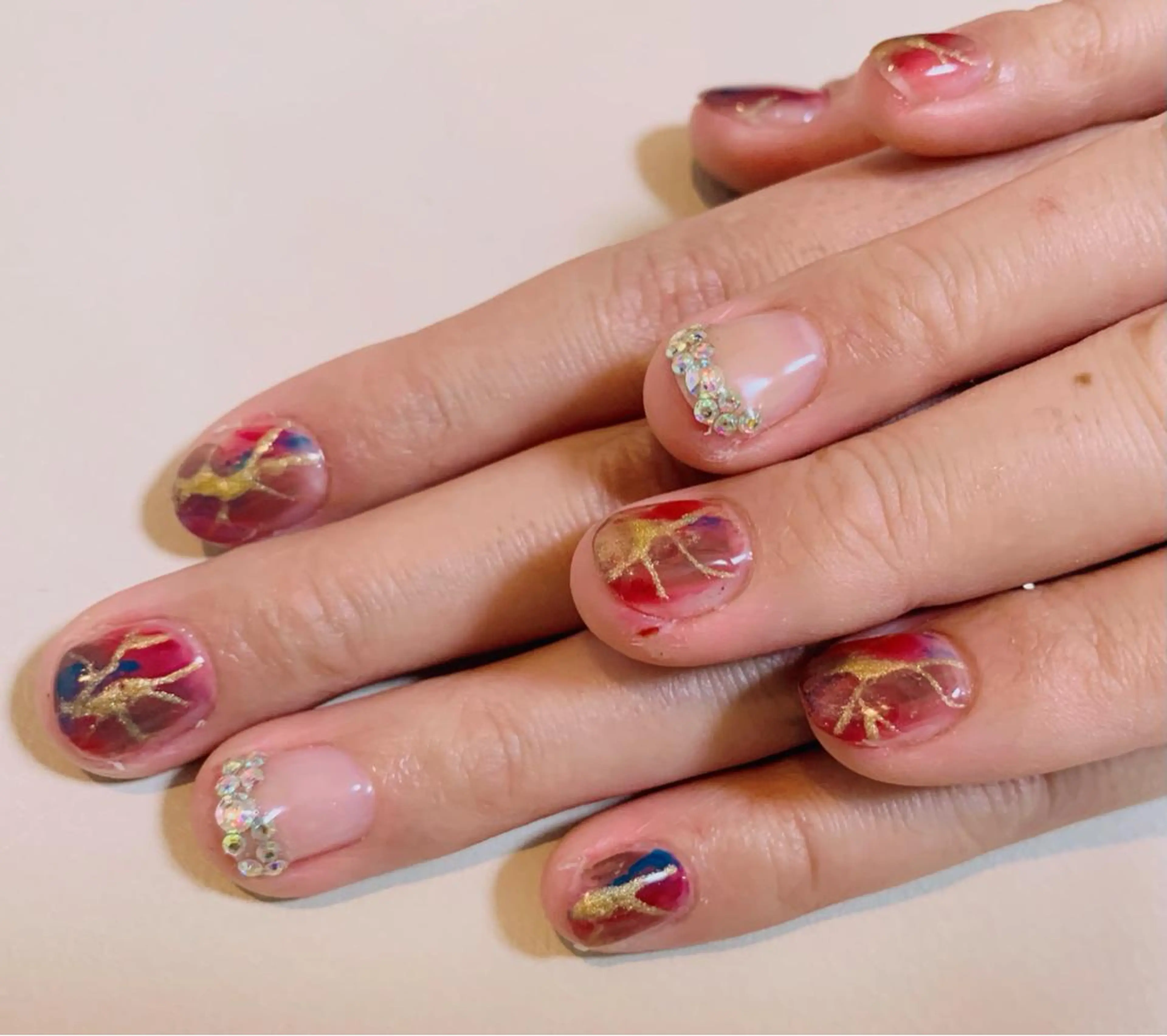 ネイル フレンチネイル ジェルネイル 持ち込み ニュアンスネイル ストーンネイル 池崎 美穂のネイルデザイン