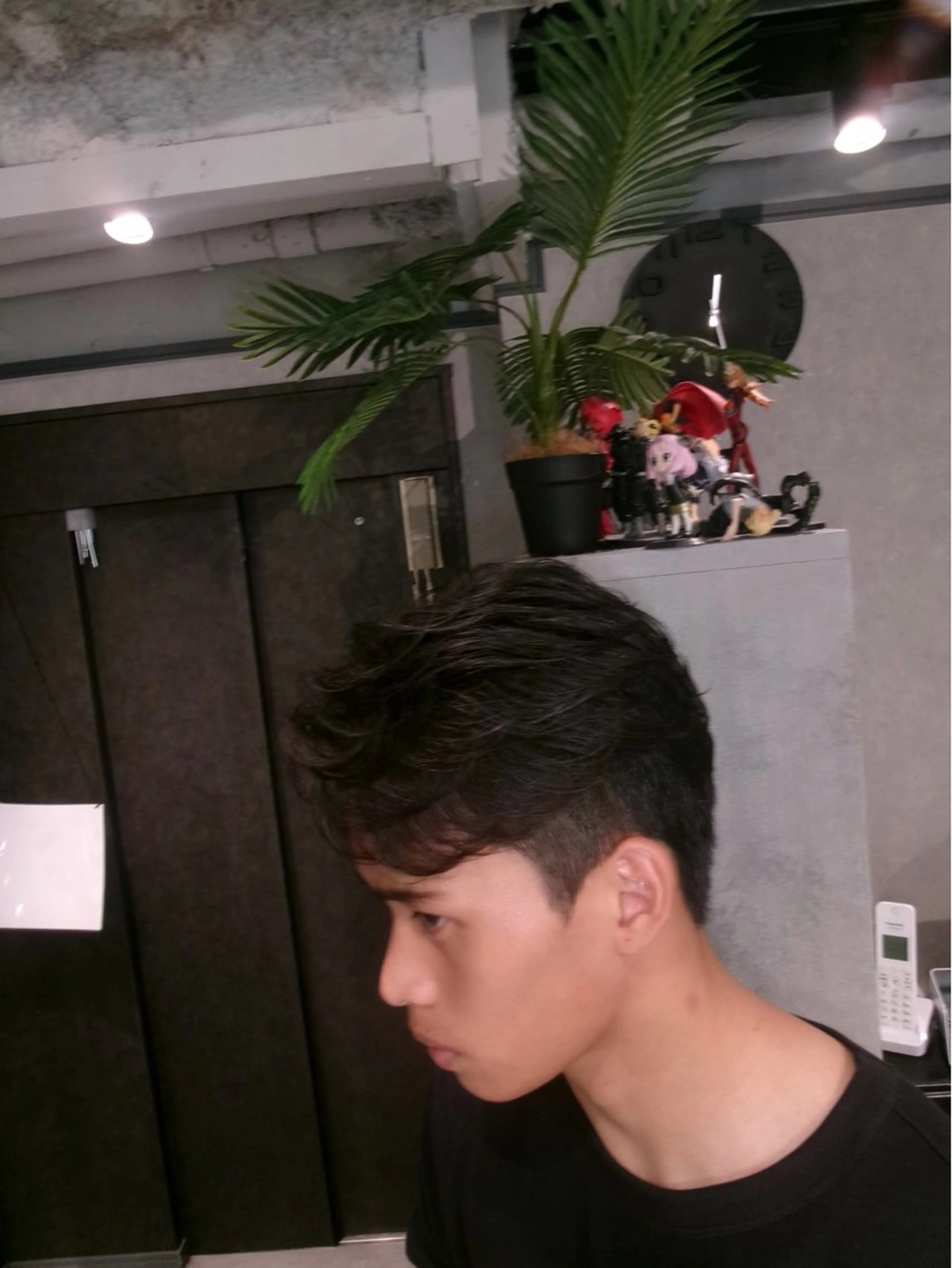 ショート パーマ メンズ カット パーマ トリートメント ヘアセット 韓国特化🇰🇷愁斗 センターパートパーマのヘアスタイル
