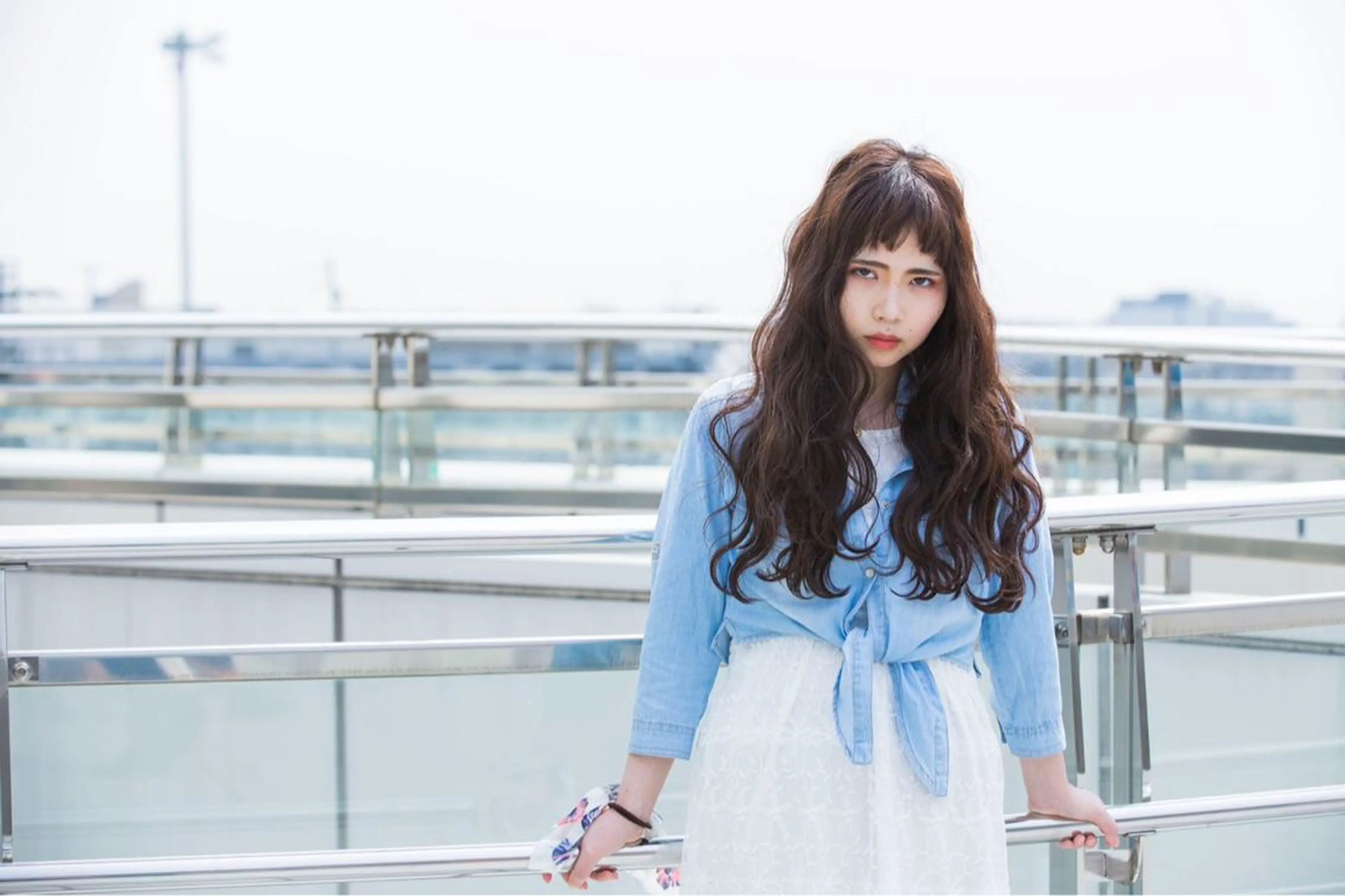 ロング アブアイ所属・艶髪・酸性ストレート フリツのヘアスタイル