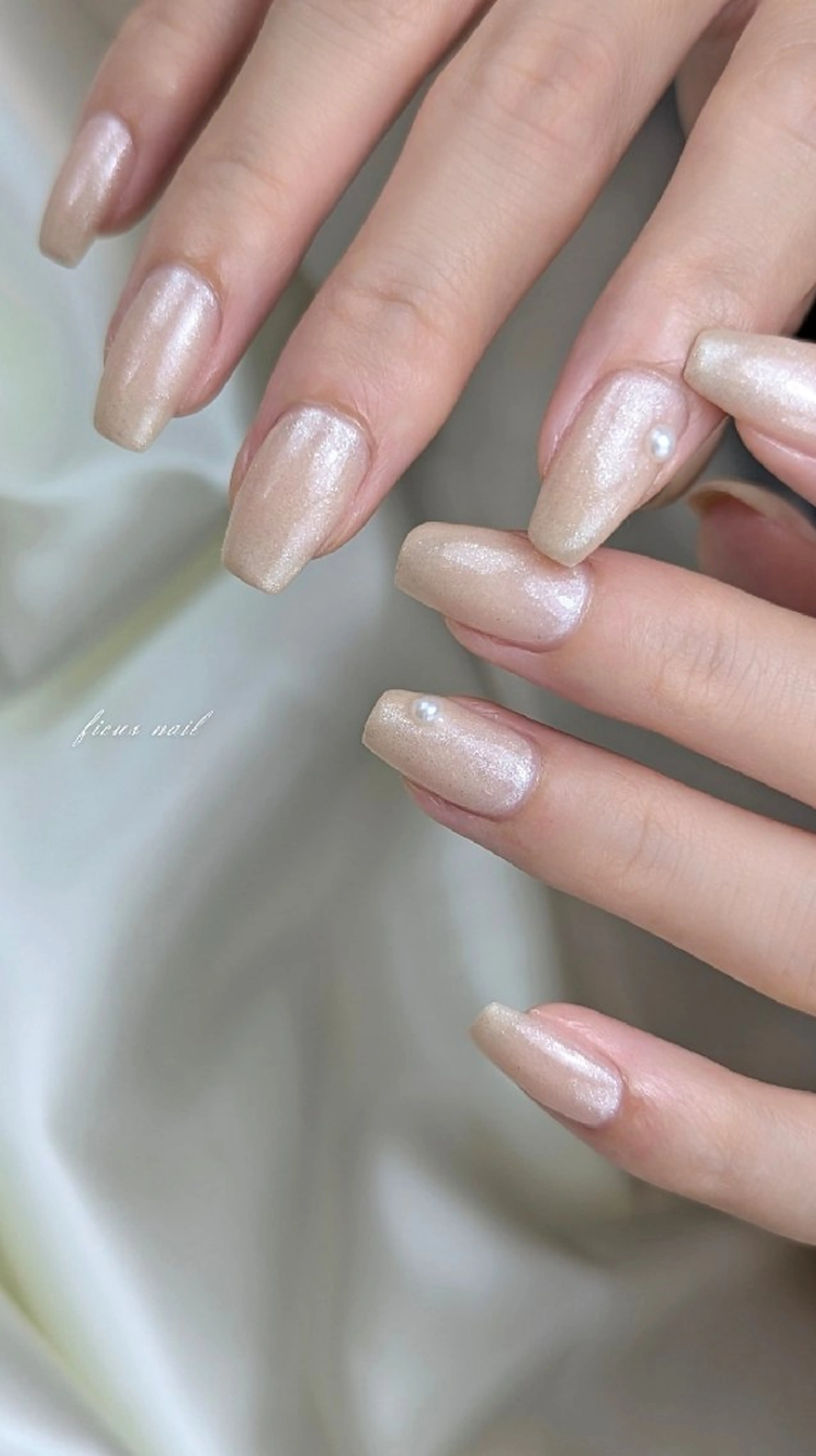 ネイル オフィスネイル シンプルネイル ホワイト ハンドネイル ficus nailのネイルデザイン