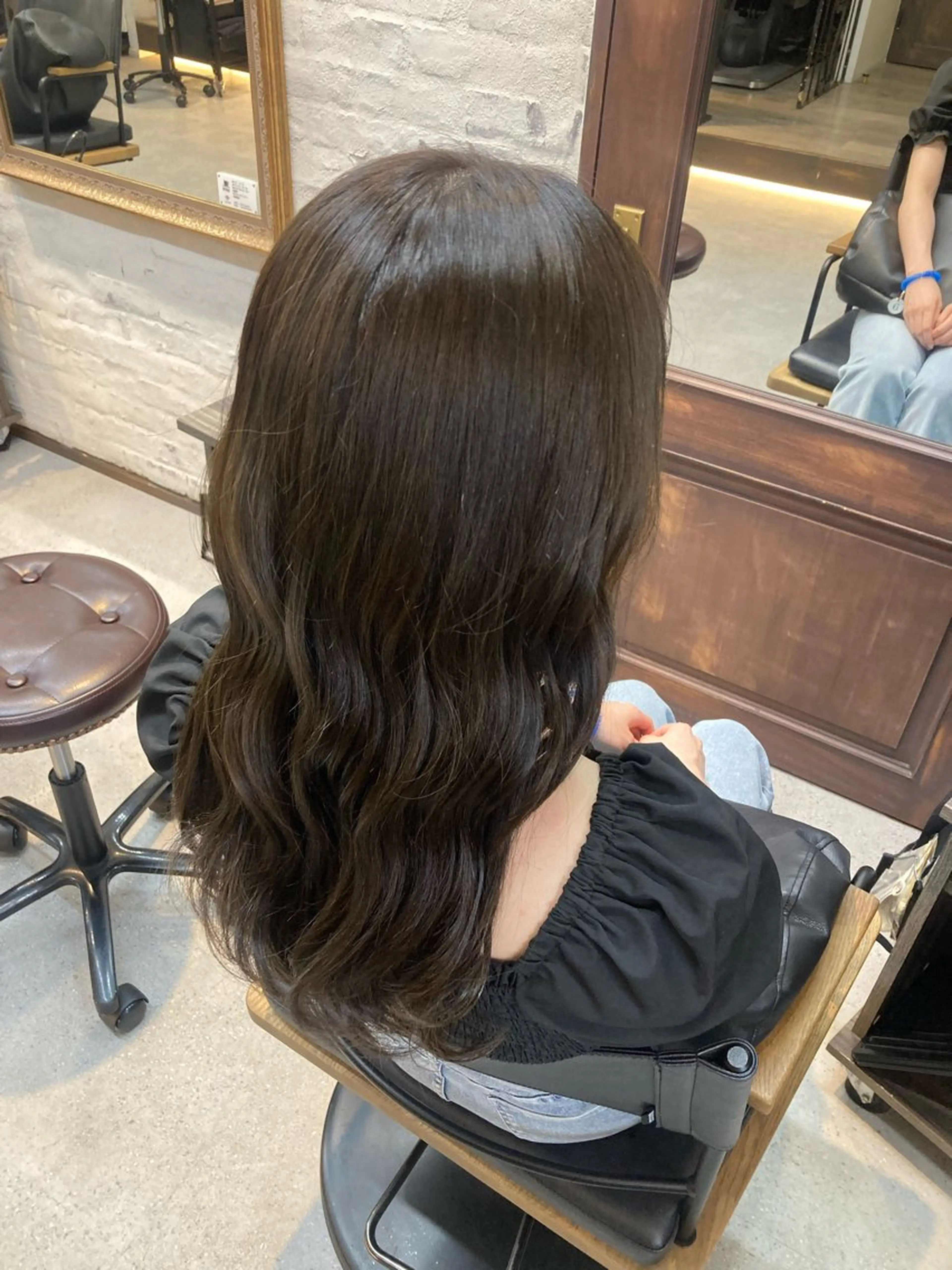カラー ブラウンカラー オリーブブラウン 加茂野 緑のヘアスタイル