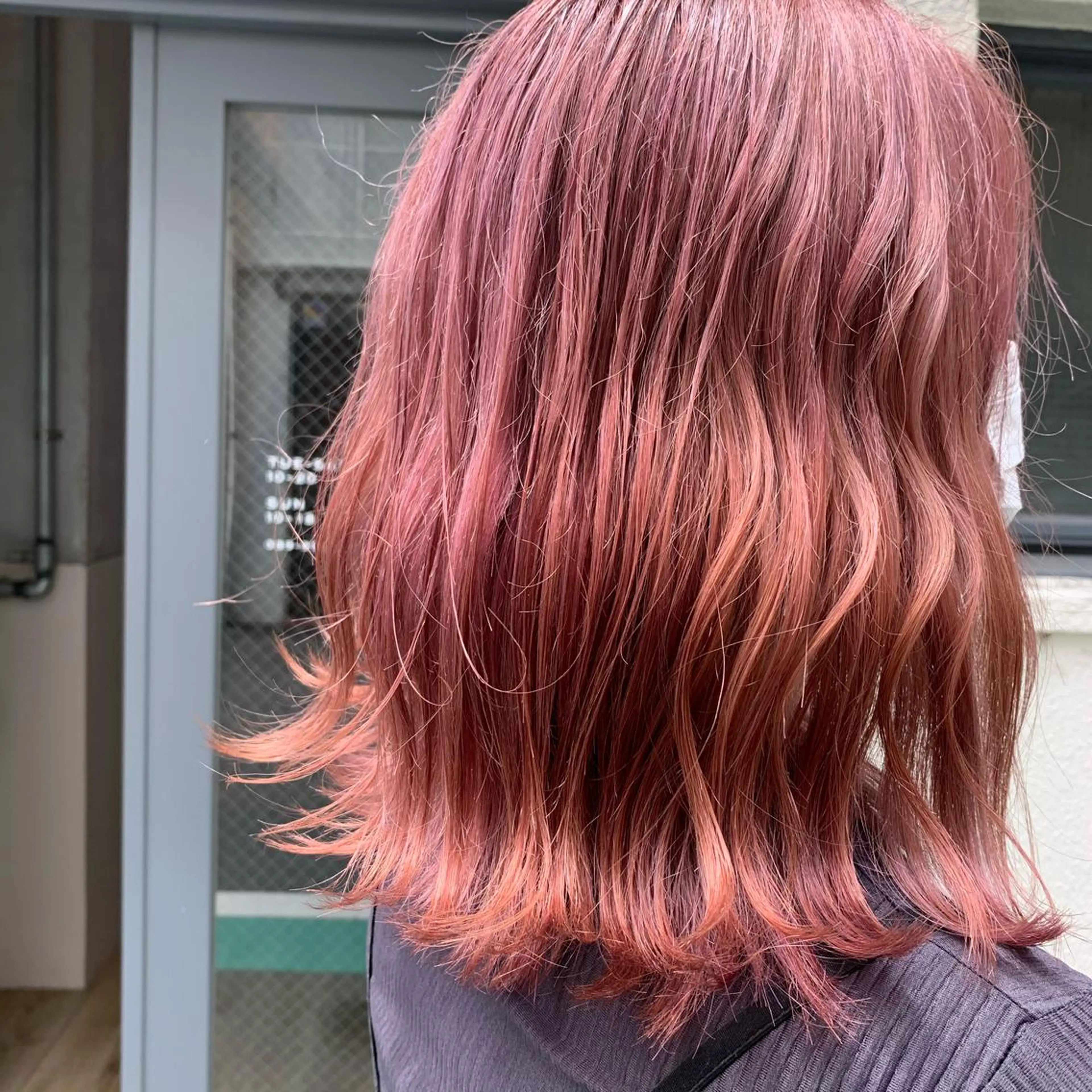 ミディアム 西岡 優太のヘアスタイル