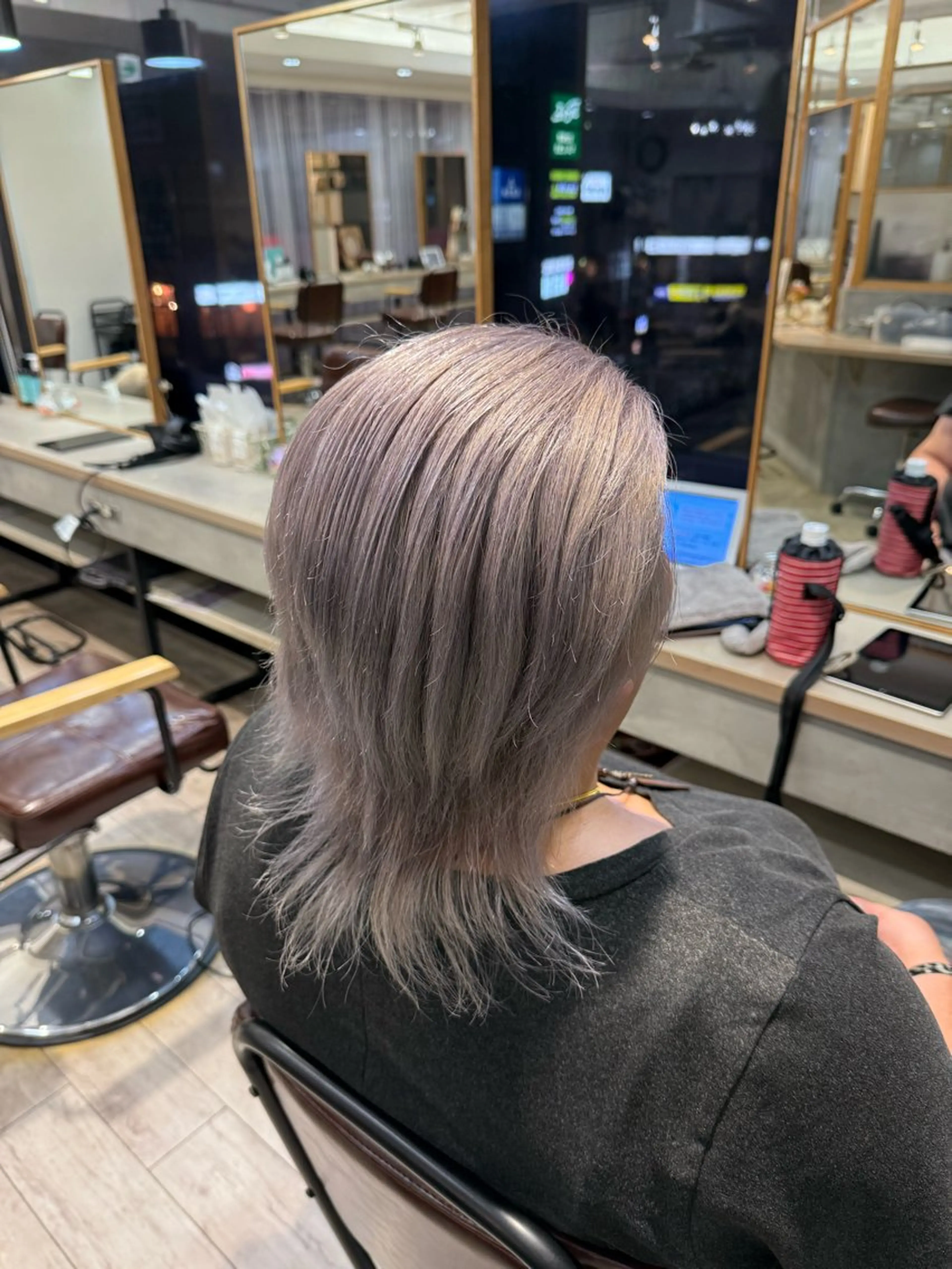 カラー ヘアカラー 高山 穂香のヘアスタイル