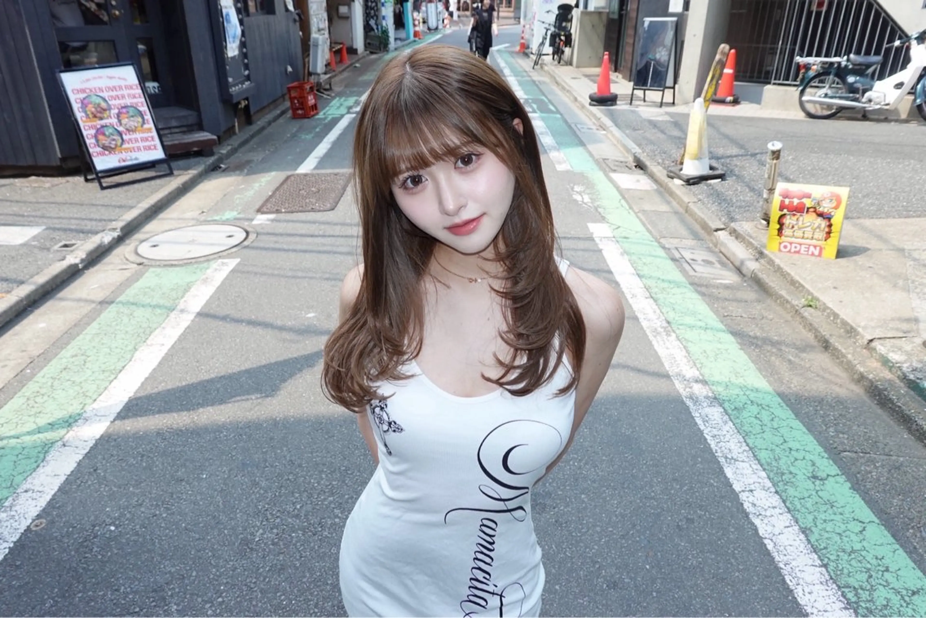 セミロング REDEALSHIBUYA所属・はるゆき/モテ髪 ハイレイヤー/艶髪のヘアスタイル