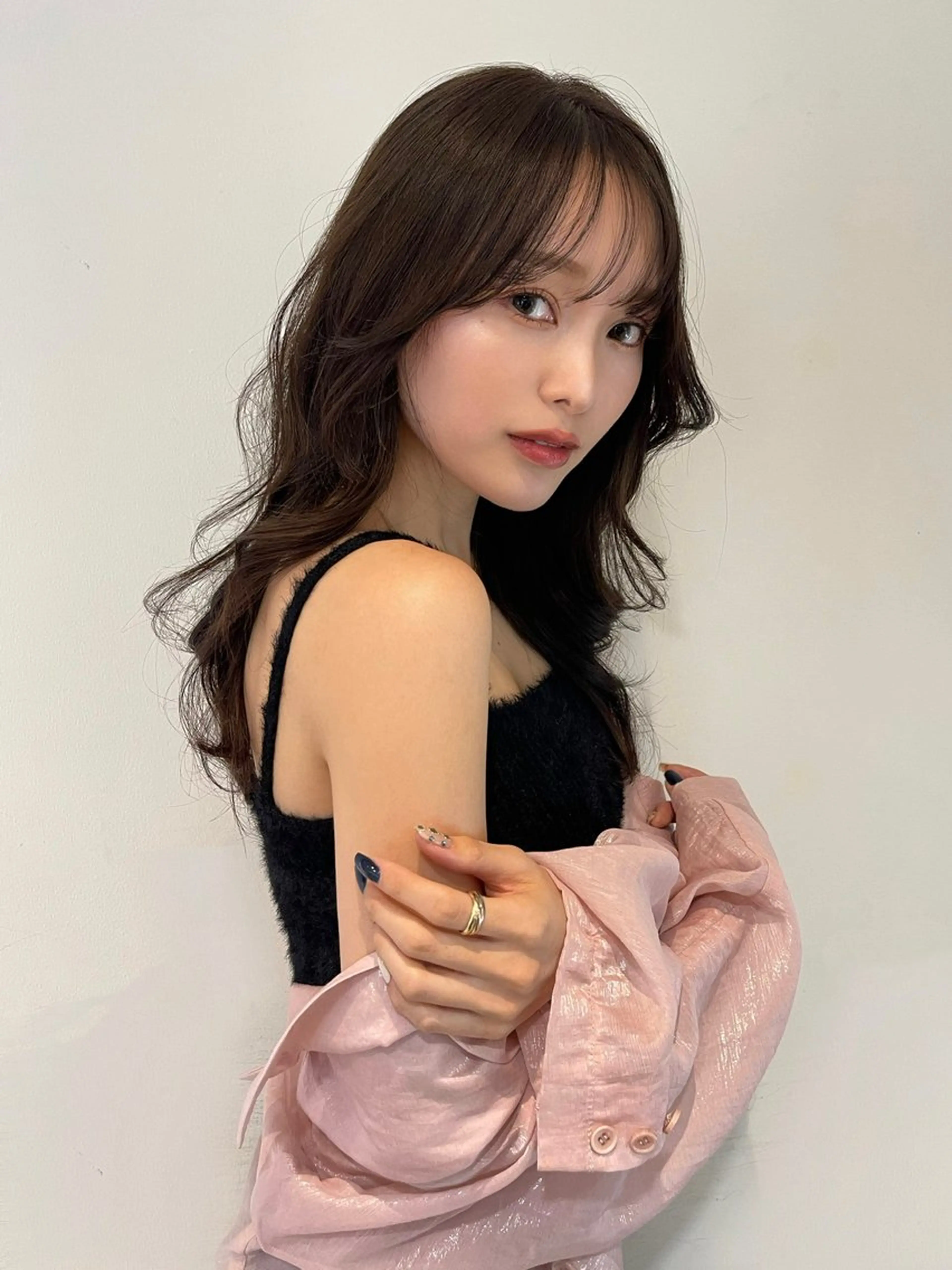 ロング カラー ヘアアレンジ 顔まわりレイヤー レイヤーカット 似合わせカット 関谷 あいみのヘアスタイル